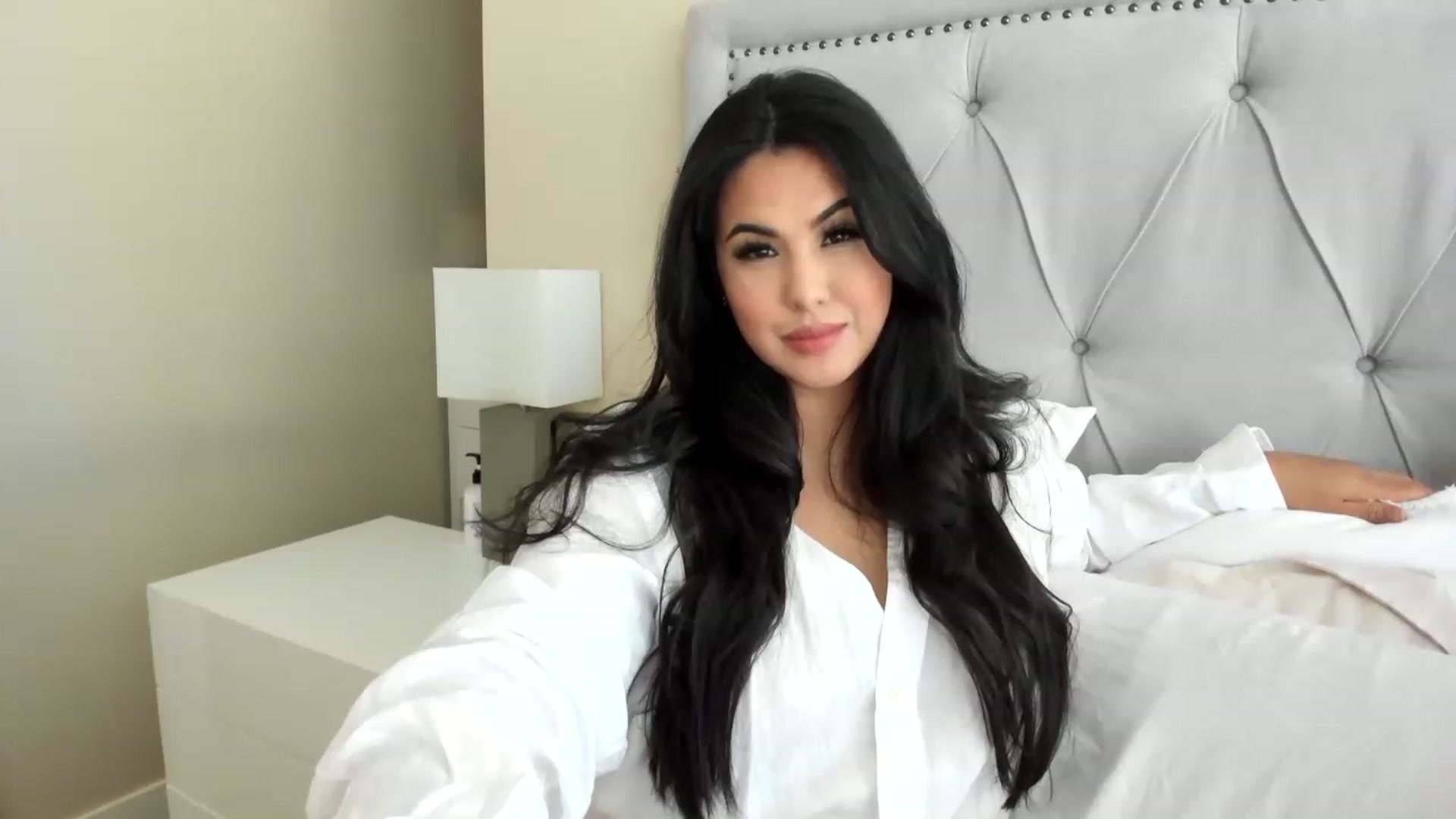 Gallery image thumbnail from MakaylaDivine's myfreecams stream on, 05/24/2023, 18:16 image 10 of 20