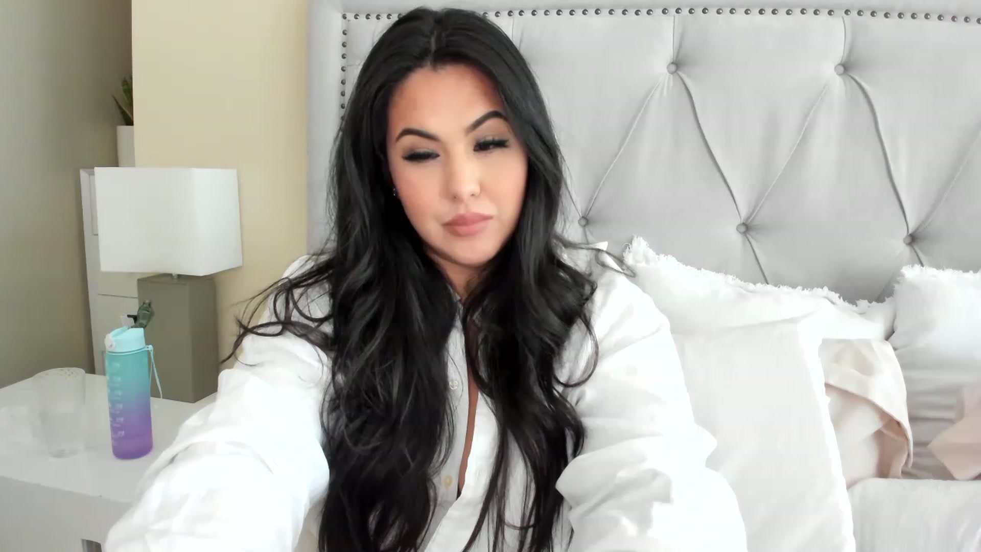 Gallery image thumbnail from MakaylaDivine's myfreecams stream on, 05/24/2023, 20:54 image 3 of 20