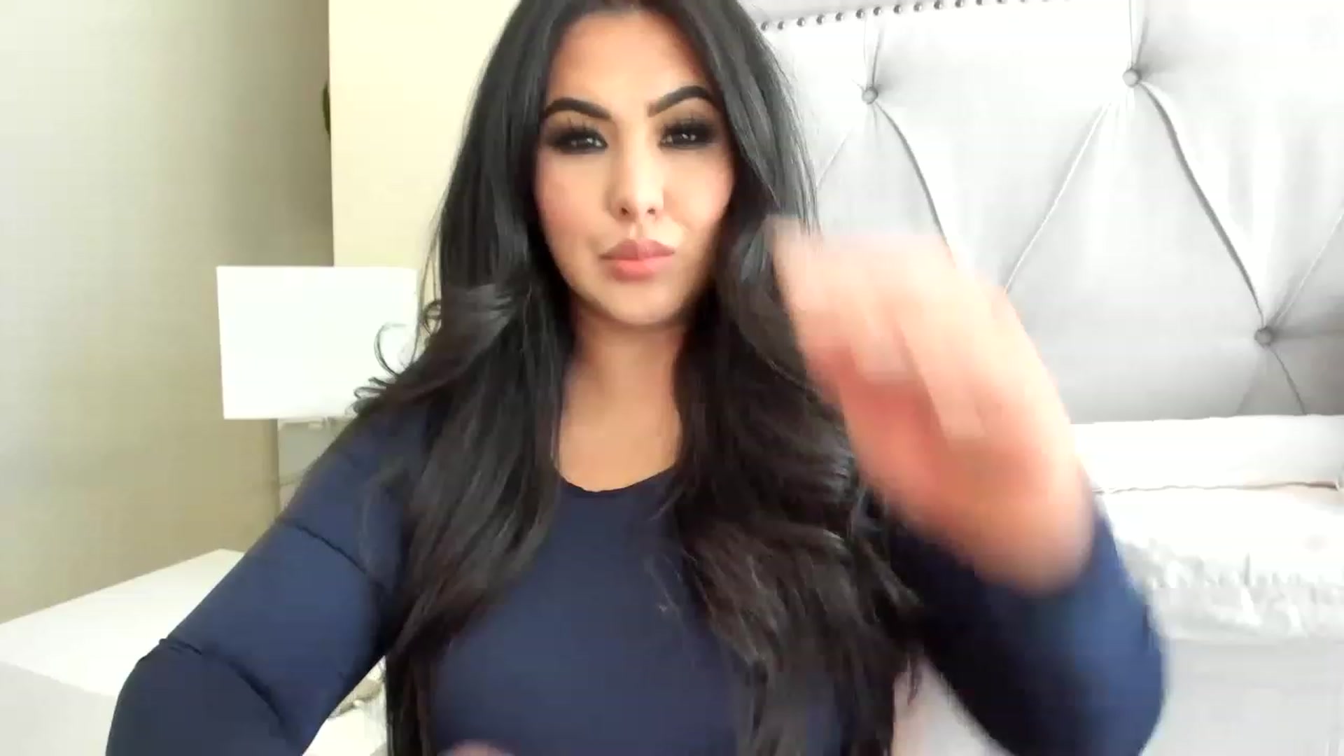 Gallery image thumbnail from MakaylaDivine's myfreecams stream on, 06/07/2023, 18:07 image 4 of 20