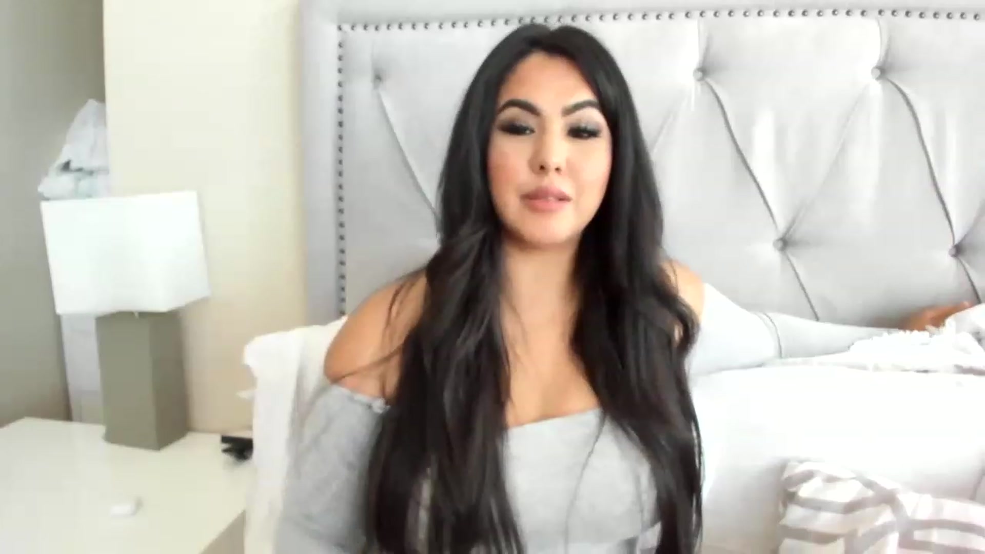 Gallery image thumbnail from MakaylaDivine's myfreecams stream on, 06/28/2023, 19:57 image 17 of 20