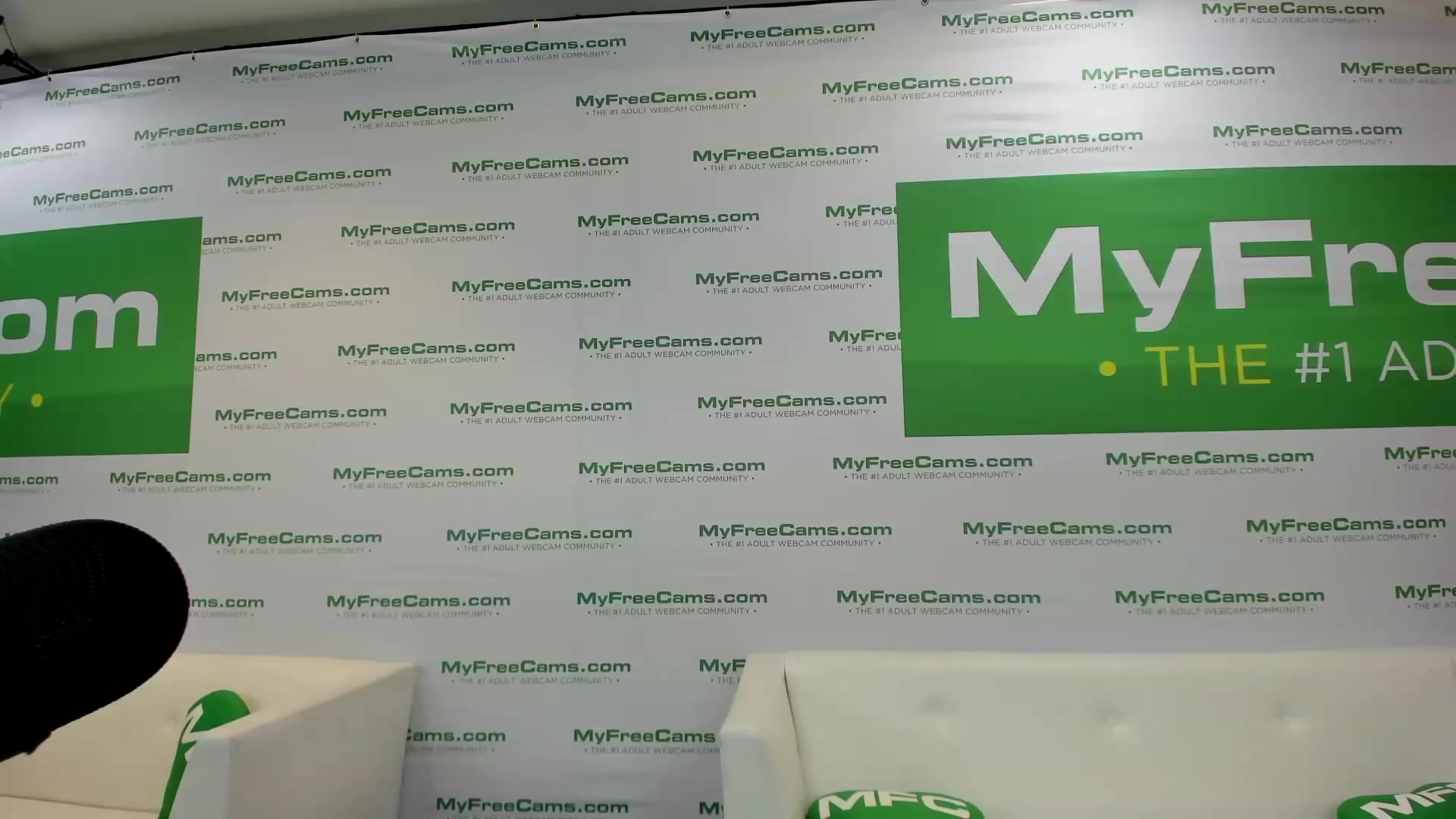 Gallery image thumbnail from Make_It_Reina's myfreecams stream on, 01/04/2023, 23:39 image 18 of 20
