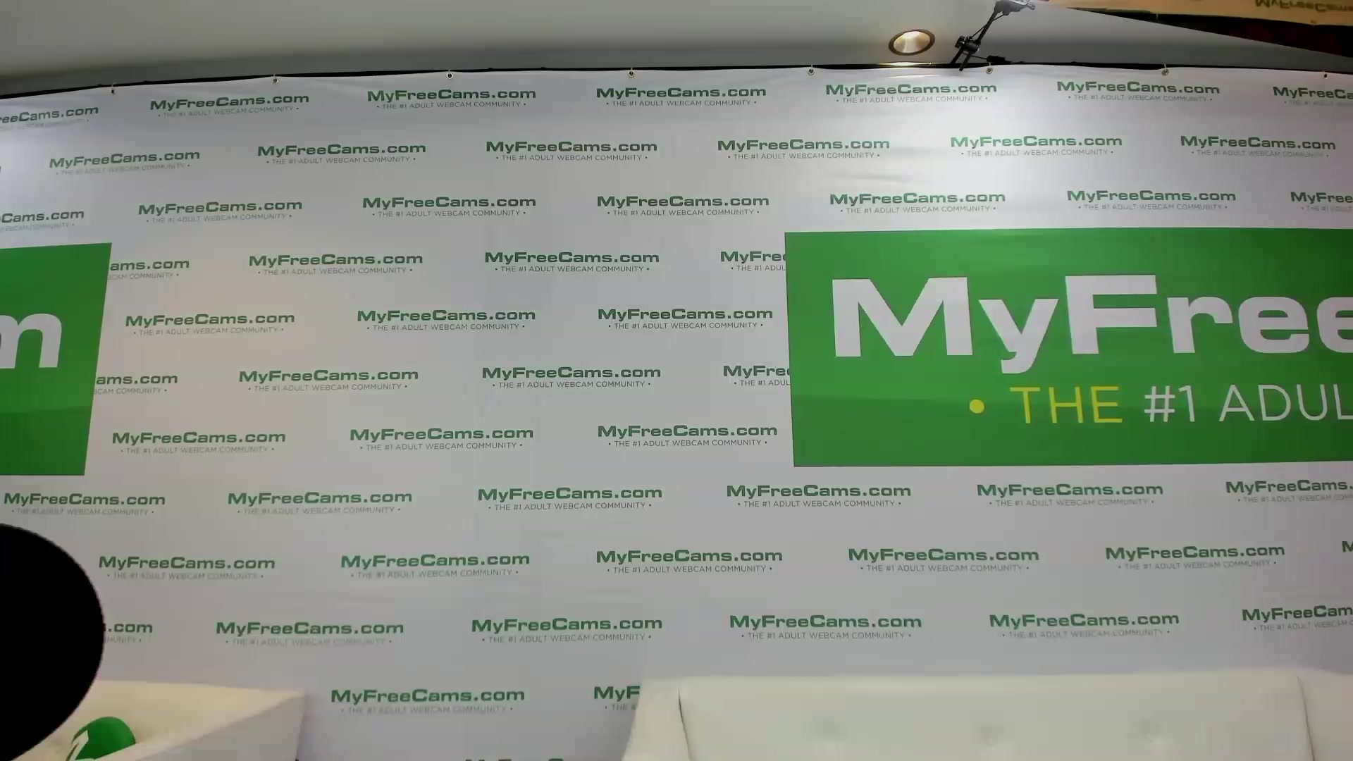 Gallery image thumbnail from Make_It_Reina's myfreecams stream on, 01/04/2023, 23:39 image 7 of 20