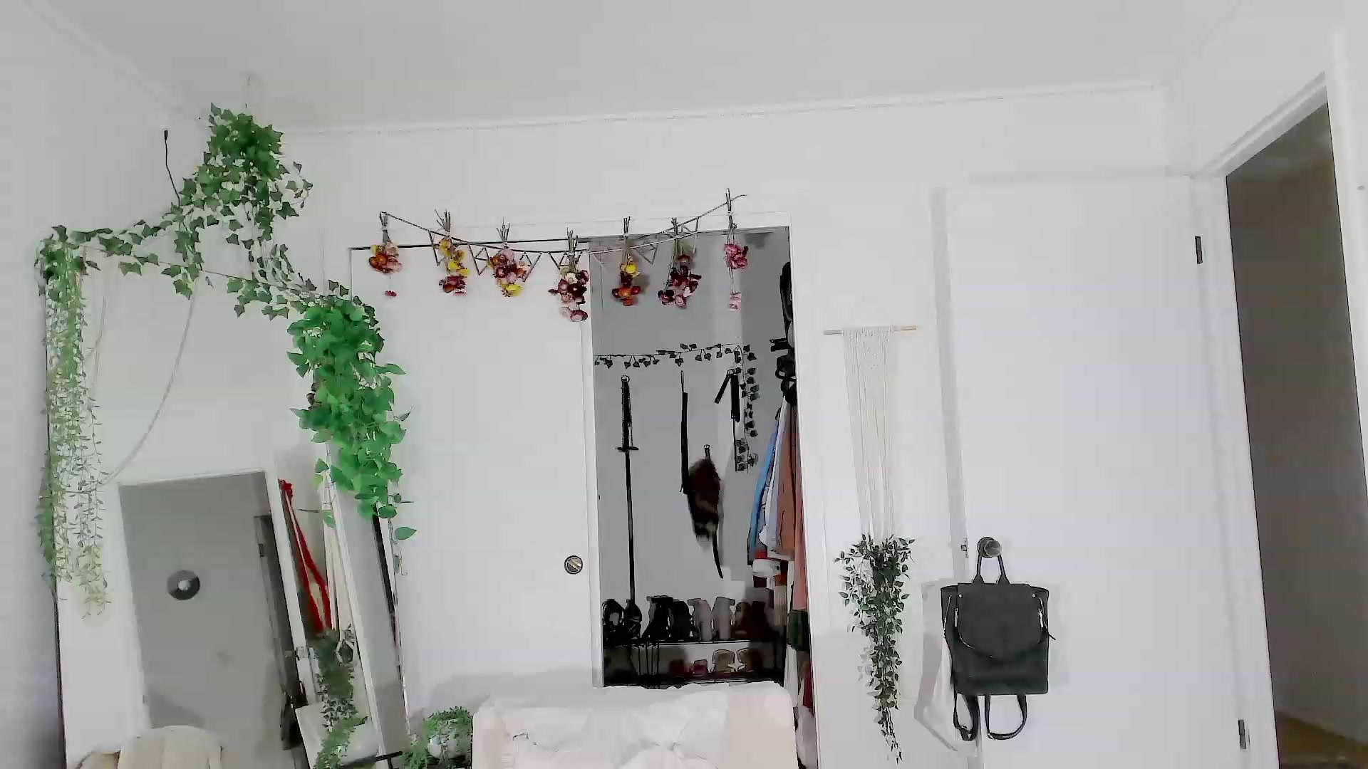 Gallery image thumbnail from Make_It_Reina's myfreecams stream on, 05/31/2023, 04:08 image 2 of 20