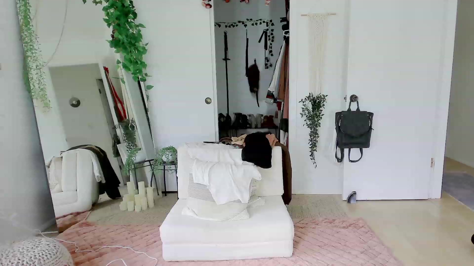 Gallery image thumbnail from Make_It_Reina's myfreecams stream on, 05/31/2023, 21:23 image 12 of 20