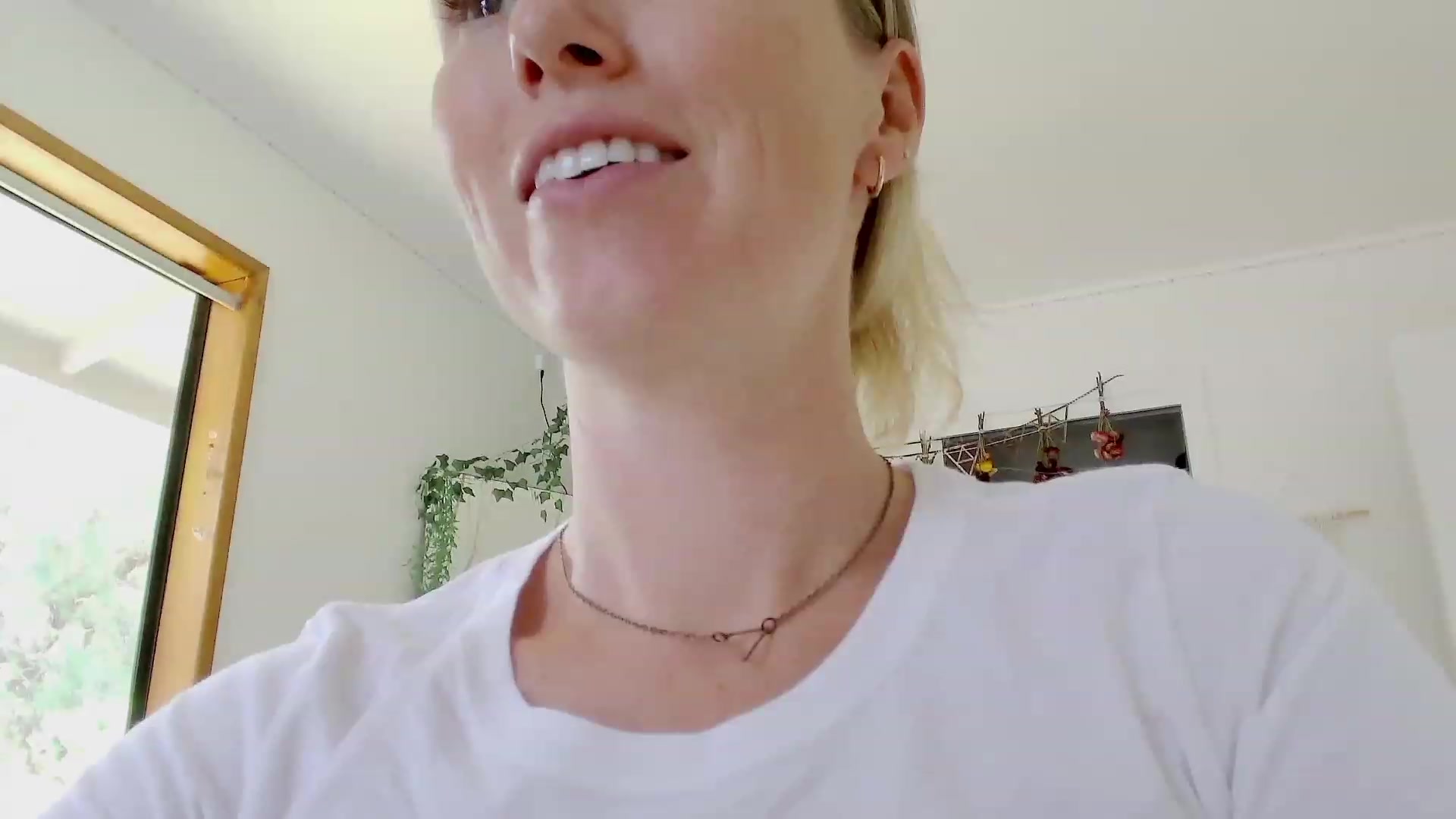 Gallery image thumbnail from Make_It_Reina's myfreecams stream on, 08/23/2023, 21:27 image 4 of 20