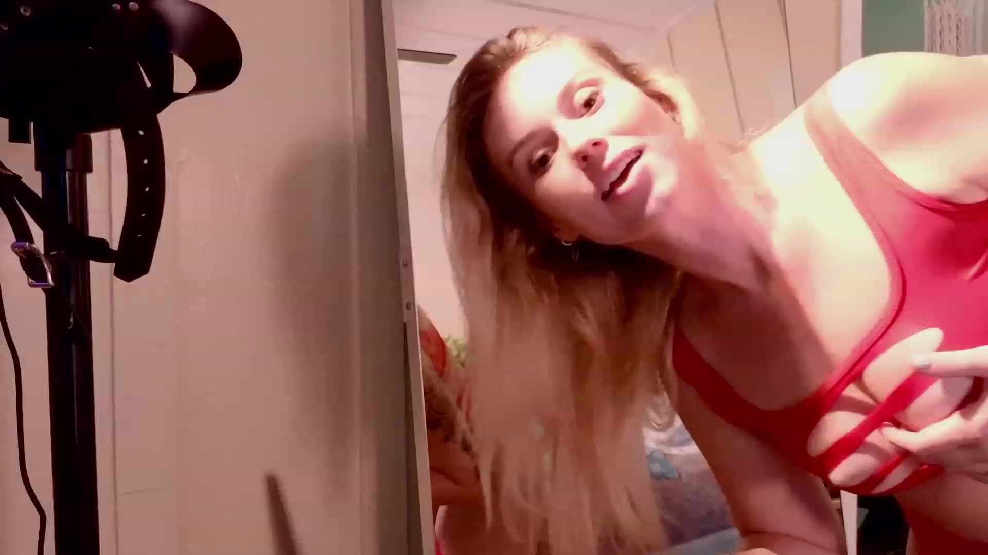 Gallery image thumbnail from Make_It_Reina's myfreecams stream on, 11/14/2023, 03:12 image 15 of 20