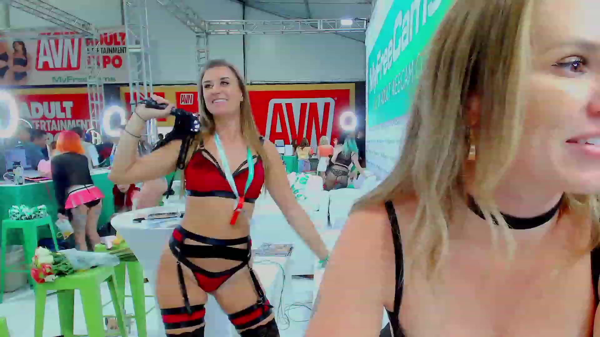 Gallery image thumbnail from Make_It_Reina's myfreecams stream on, 01/26/2024, 01:21 image 17 of 20