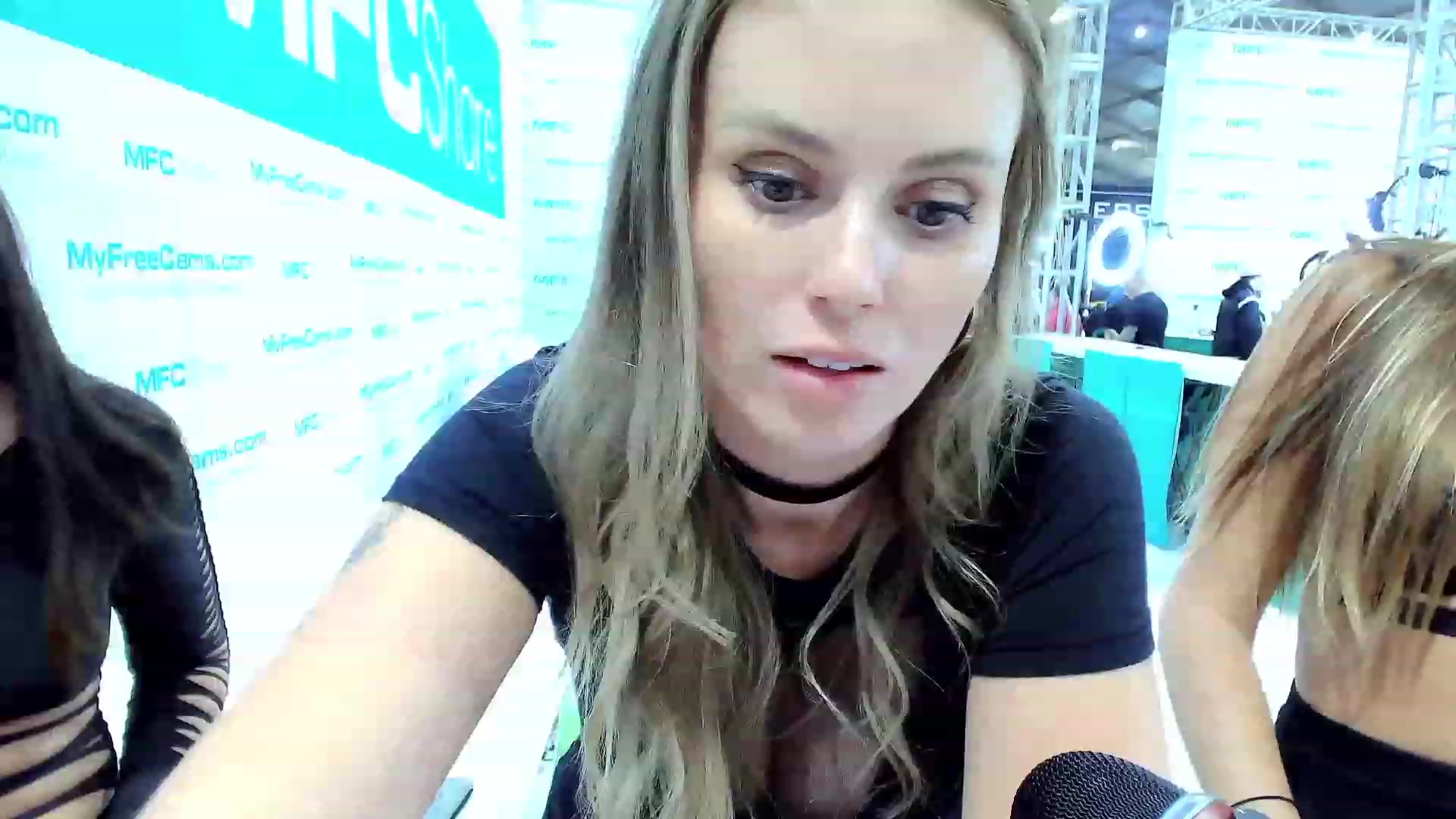 Gallery image thumbnail from Make_It_Reina's myfreecams stream on, 01/28/2024, 24:00 image 14 of 20