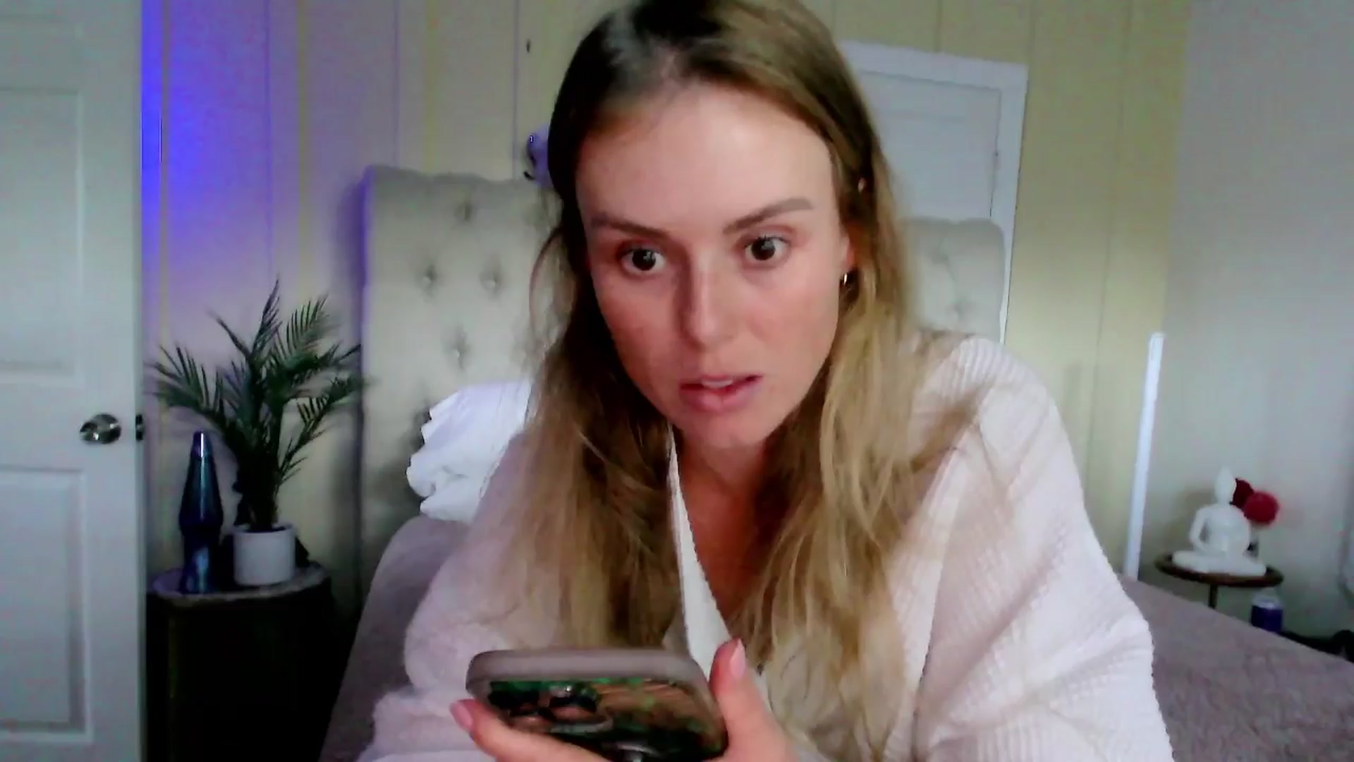 Gallery image thumbnail from Make_It_Reina's myfreecams stream on, 03/26/2024, 04:25 image 14 of 20