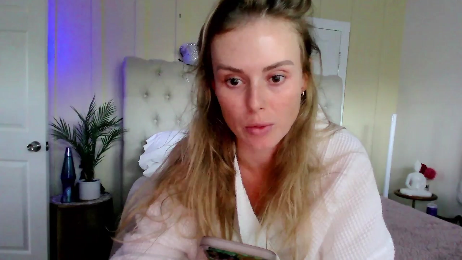 Gallery image thumbnail from Make_It_Reina's myfreecams stream on, 03/26/2024, 04:25 image 17 of 20