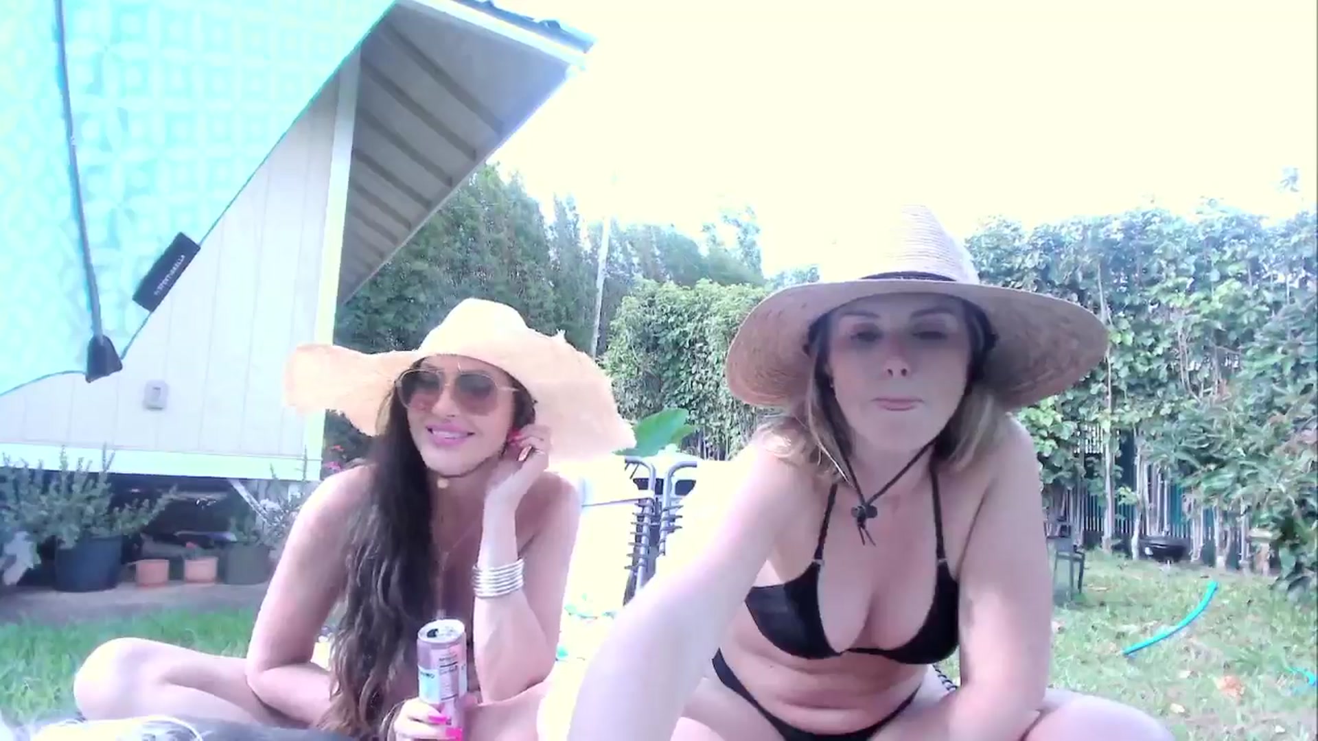 Gallery image thumbnail from Make_It_Reina's myfreecams stream on, 05/23/2024, 03:01 image 13 of 20