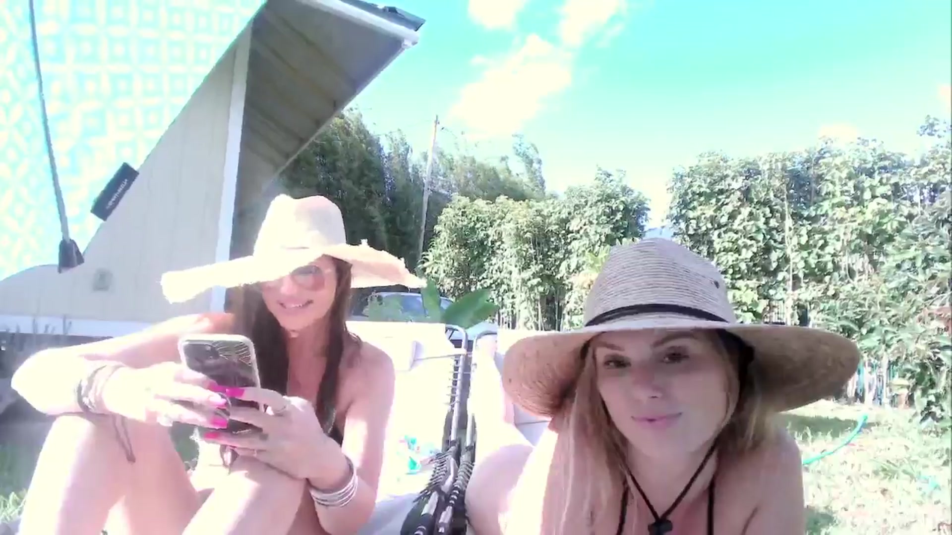 Gallery image thumbnail from Make_It_Reina's myfreecams stream on, 05/23/2024, 03:01 image 17 of 20