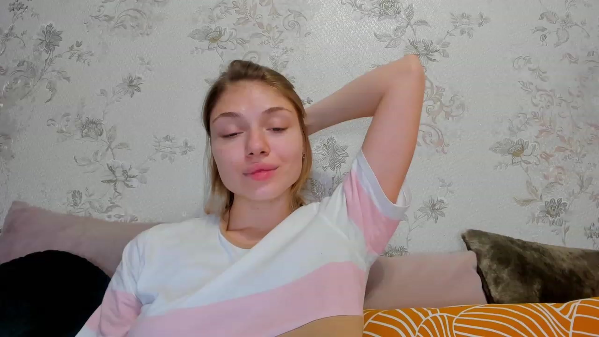 Gallery image thumbnail from Make_my_Luck's myfreecams stream on, 11/21/2022, 19:58 image 16 of 20