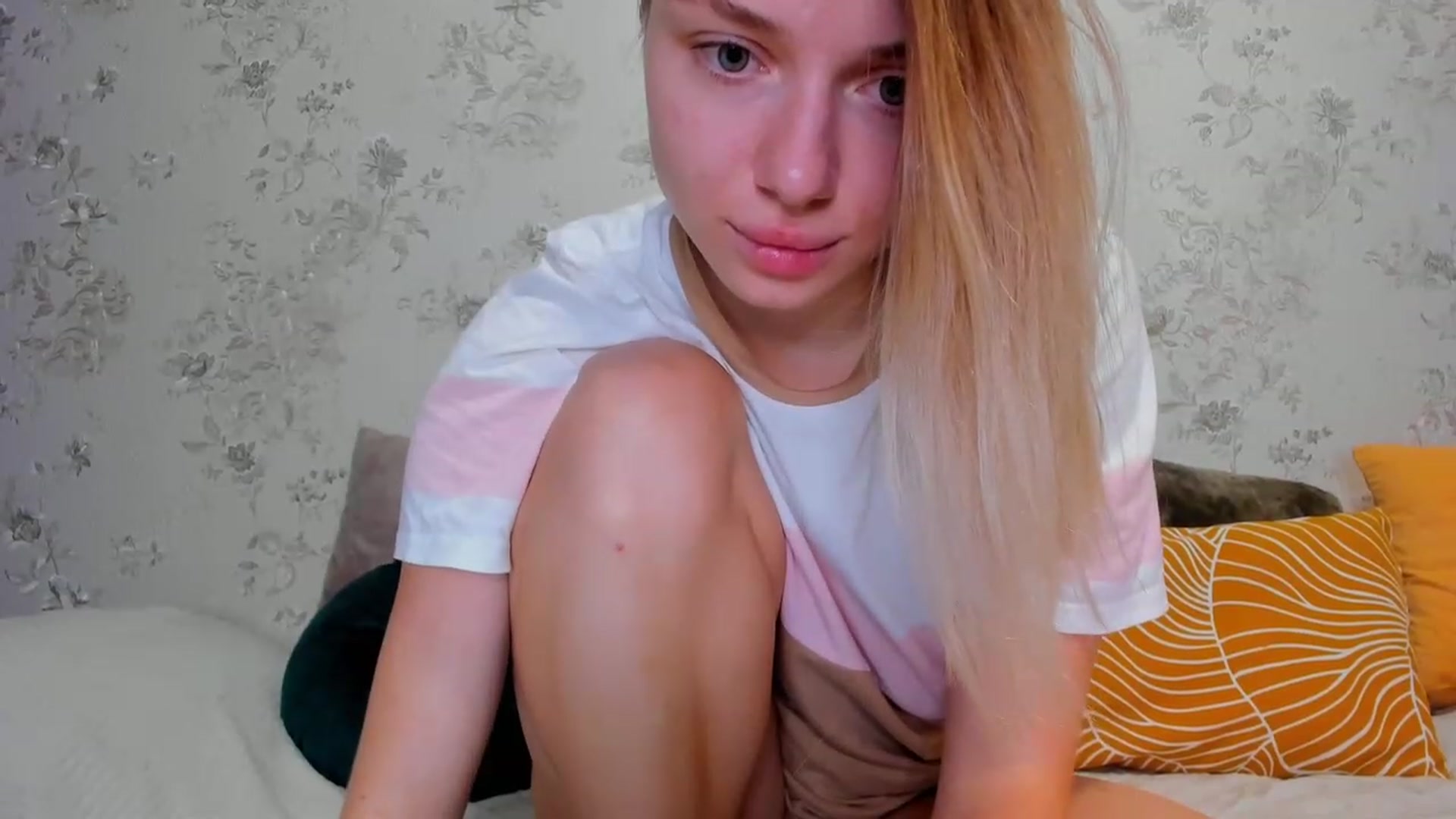 Gallery image thumbnail from Make_my_Luck's myfreecams stream on, 11/21/2022, 19:58 image 7 of 20