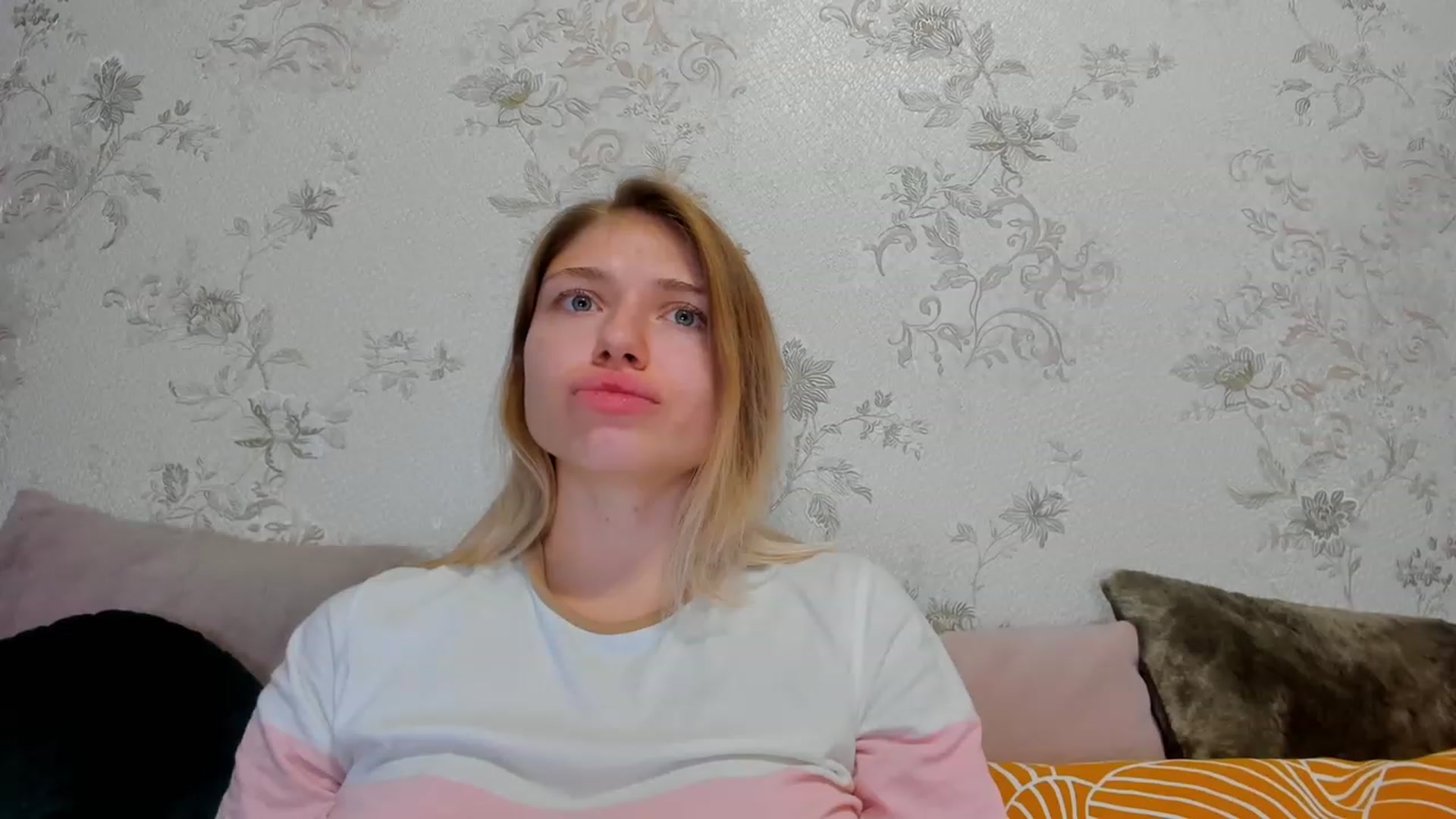 Gallery image thumbnail from Make_my_Luck's myfreecams stream on, 11/21/2022, 19:58 image 19 of 20