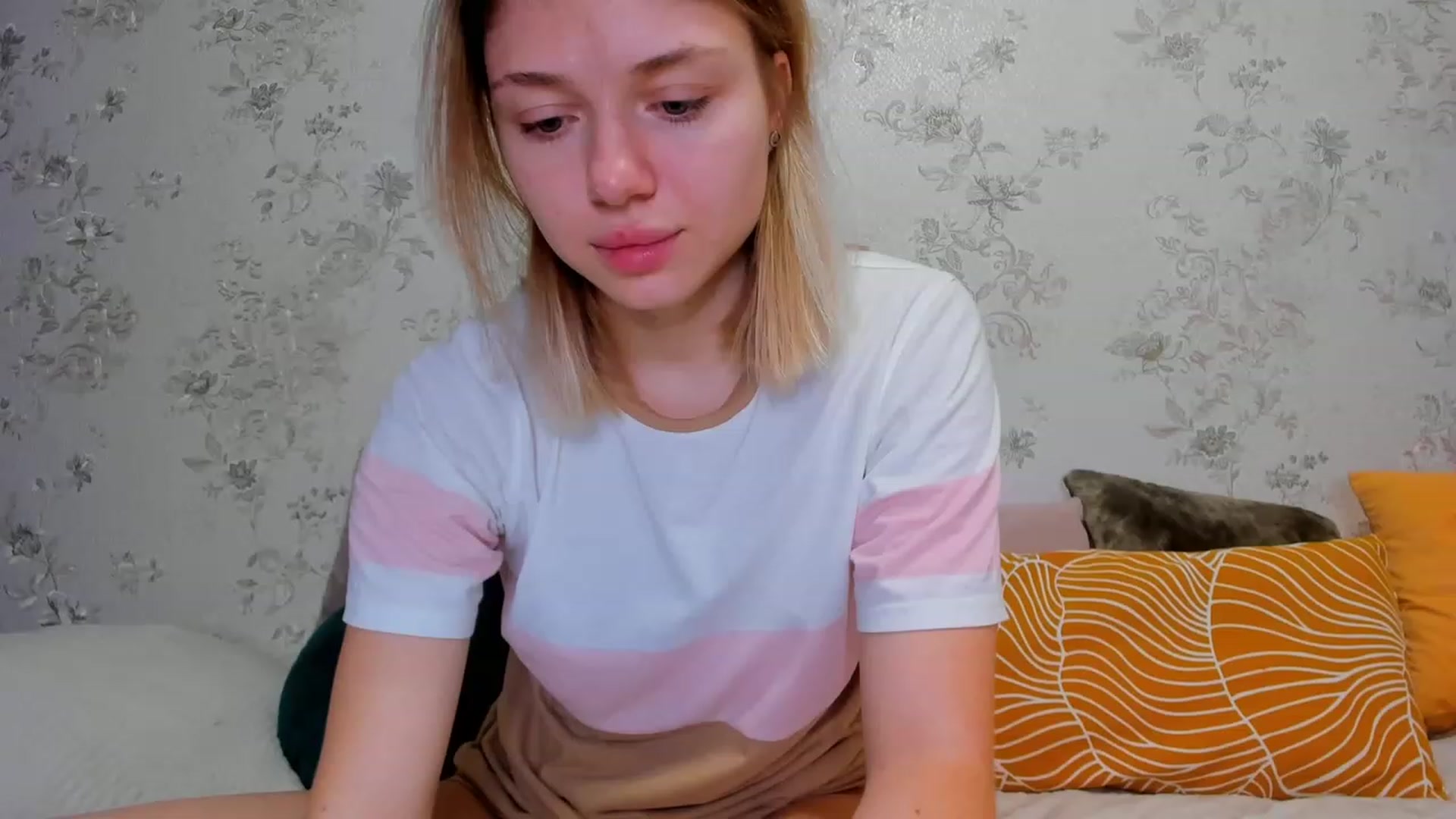 Gallery image thumbnail from Make_my_Luck's myfreecams stream on, 11/21/2022, 19:58 image 5 of 20