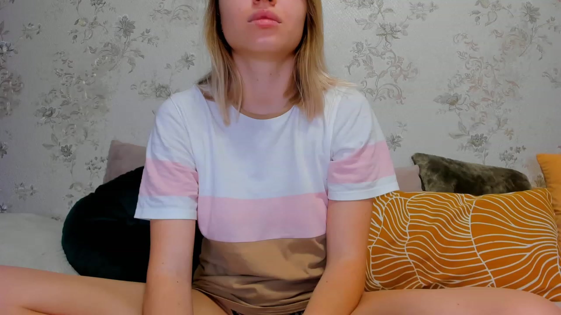 Gallery image thumbnail from Make_my_Luck's myfreecams stream on, 11/21/2022, 20:15 image 2 of 20