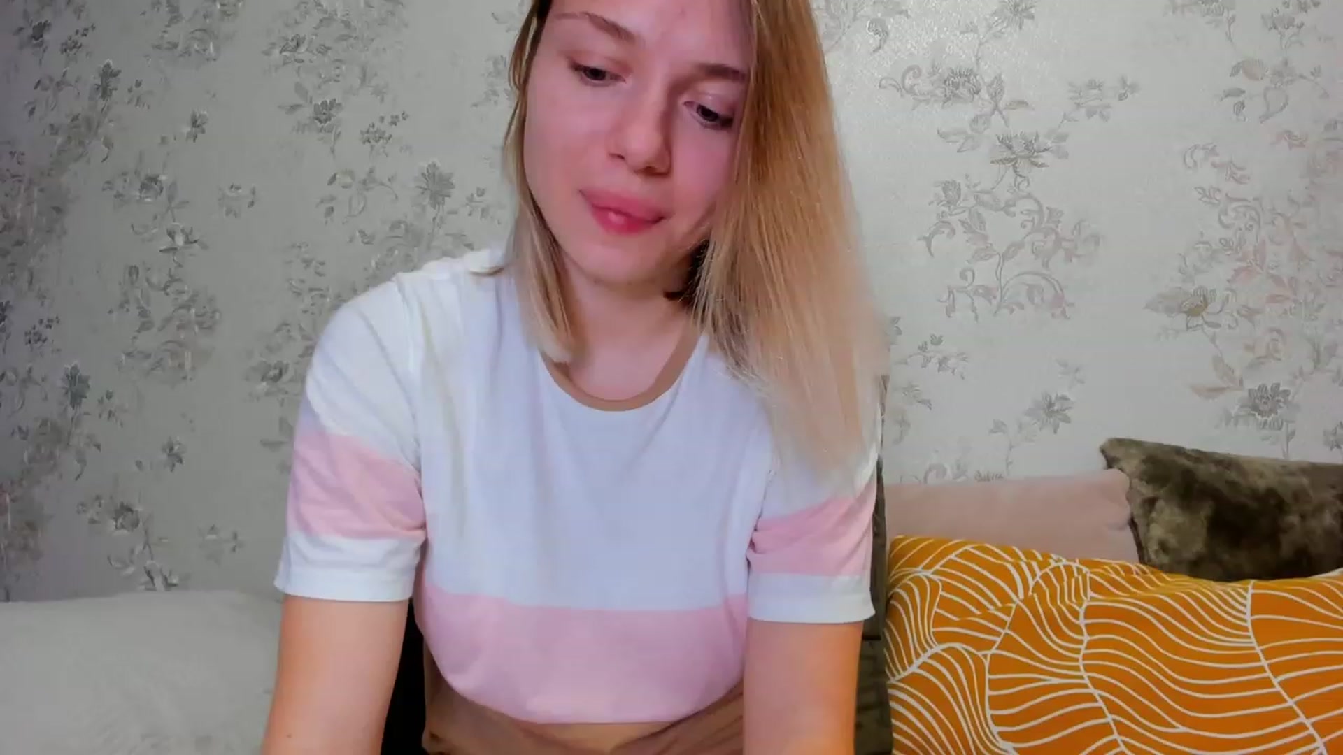 Gallery image thumbnail from Make_my_Luck's myfreecams stream on, 11/21/2022, 20:15 image 13 of 20