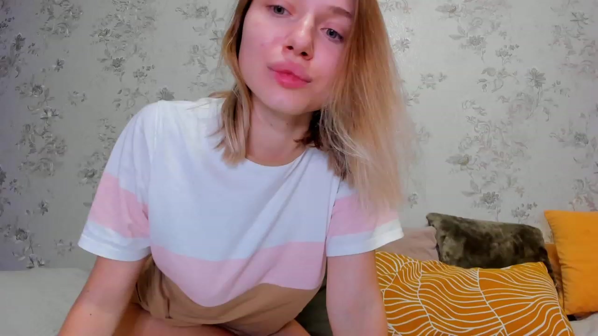 Gallery image thumbnail from Make_my_Luck's myfreecams stream on, 11/21/2022, 20:15 image 8 of 20