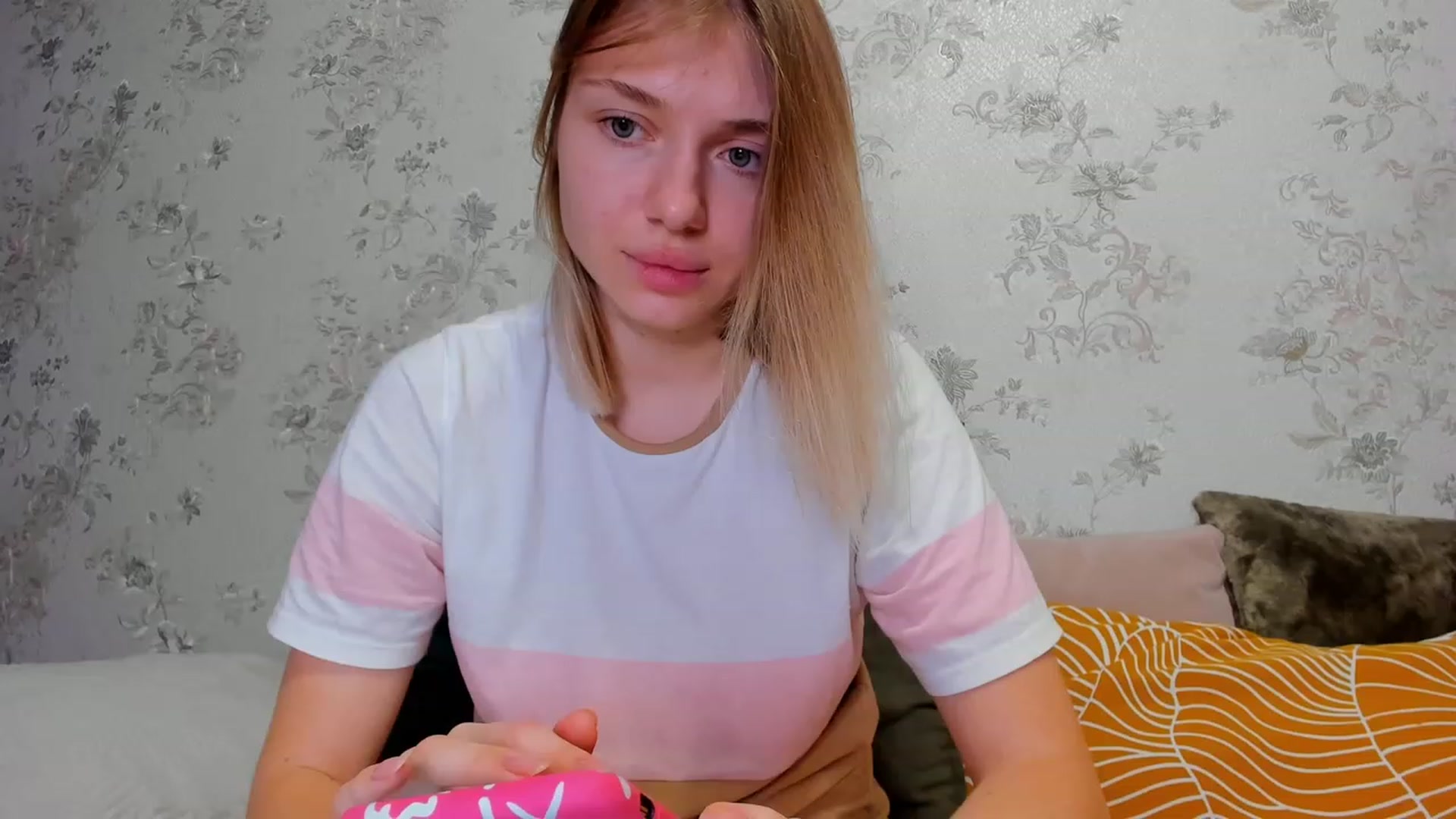 Gallery image thumbnail from Make_my_Luck's myfreecams stream on, 11/21/2022, 20:15 image 15 of 20