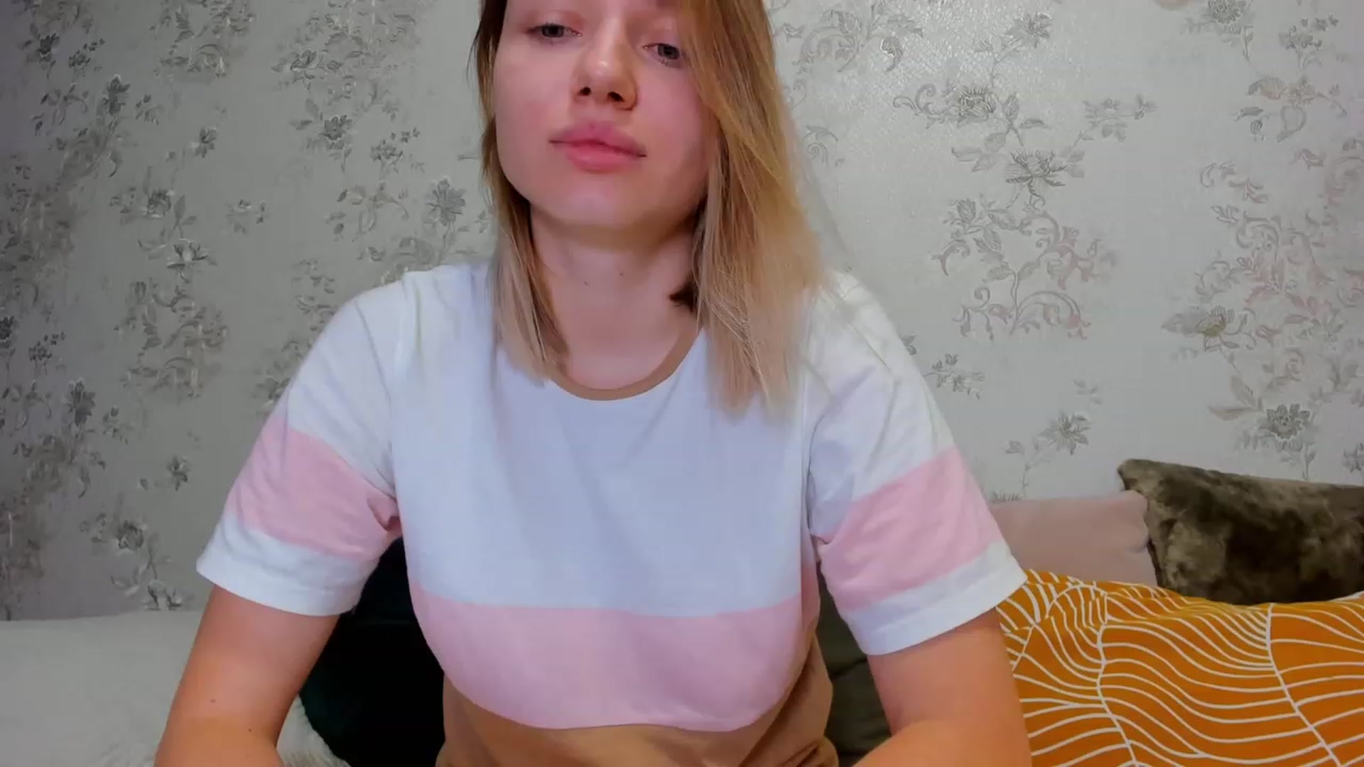 Gallery image thumbnail from Make_my_Luck's myfreecams stream on, 11/21/2022, 20:15 image 17 of 20