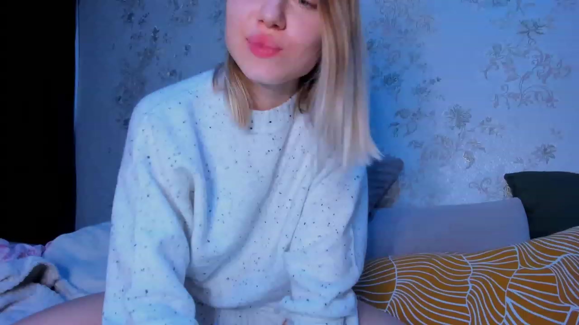 Gallery image thumbnail from Make_my_Luck's myfreecams stream on, 11/23/2022, 21:15 image 10 of 20