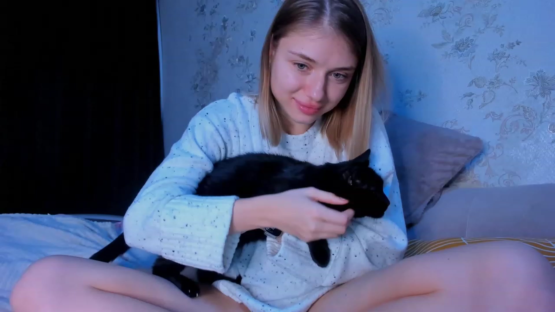 Gallery image thumbnail from Make_my_Luck's myfreecams stream on, 11/23/2022, 21:15 image 19 of 20