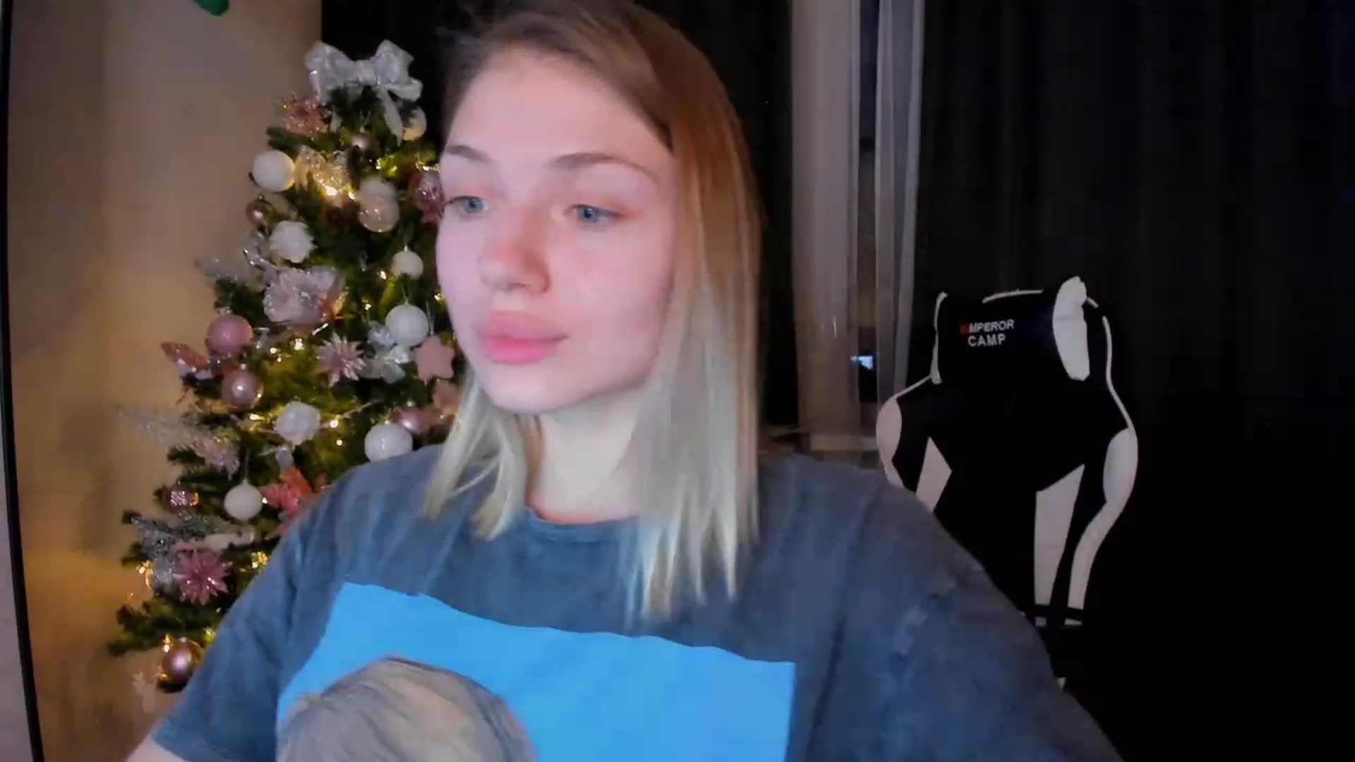 Gallery image thumbnail from Make_my_Luck's myfreecams stream on, 12/06/2022, 19:27 image 9 of 20