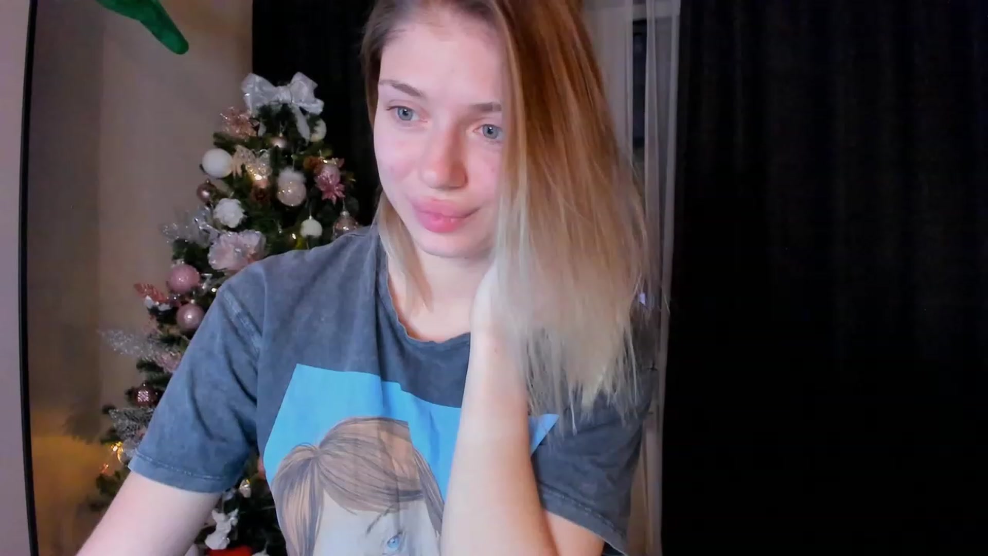 Gallery image thumbnail from Make_my_Luck's myfreecams stream on, 12/06/2022, 19:27 image 6 of 20