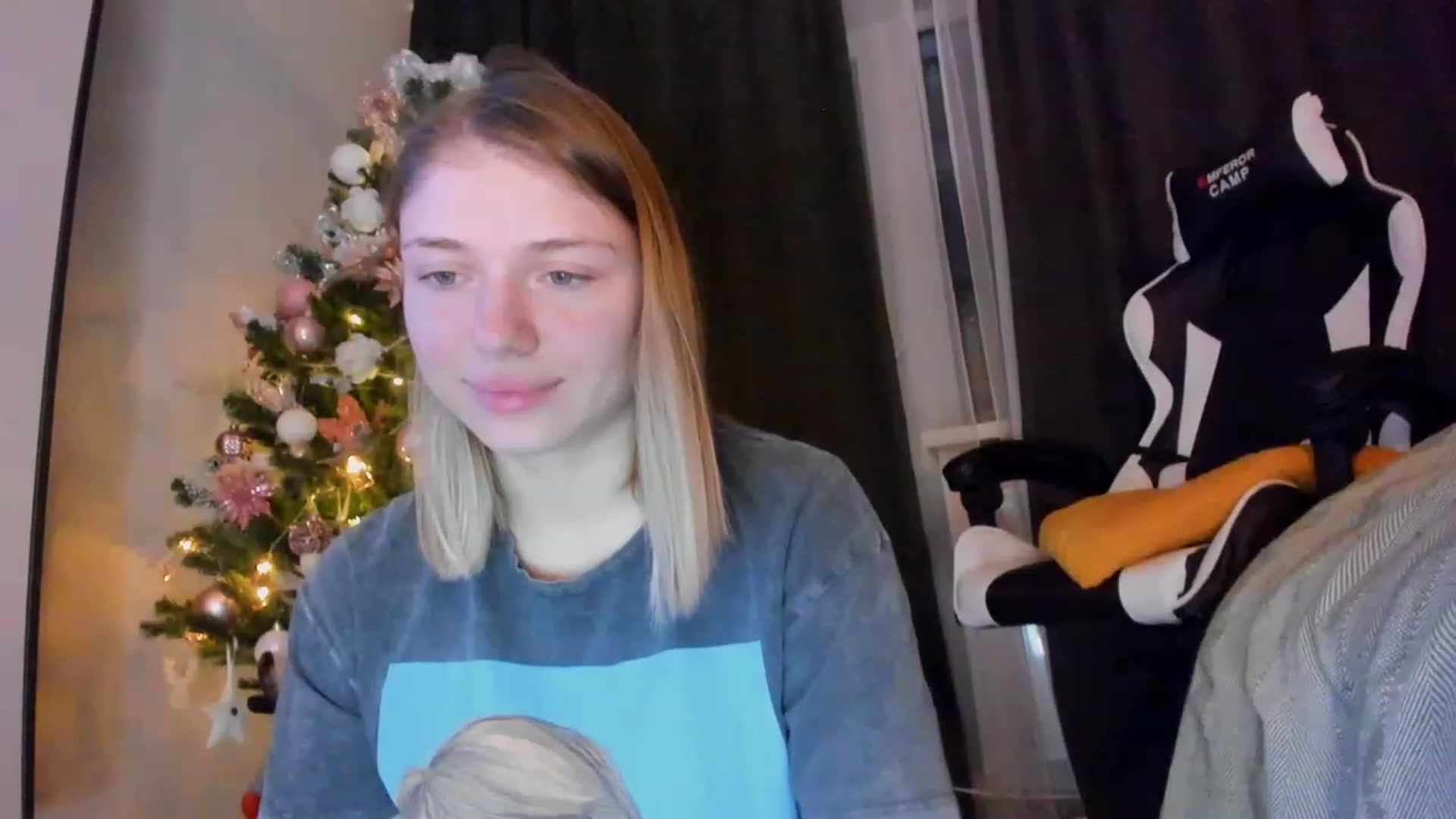 Gallery image thumbnail from Make_my_Luck's myfreecams stream on, 12/06/2022, 20:01 image 19 of 20