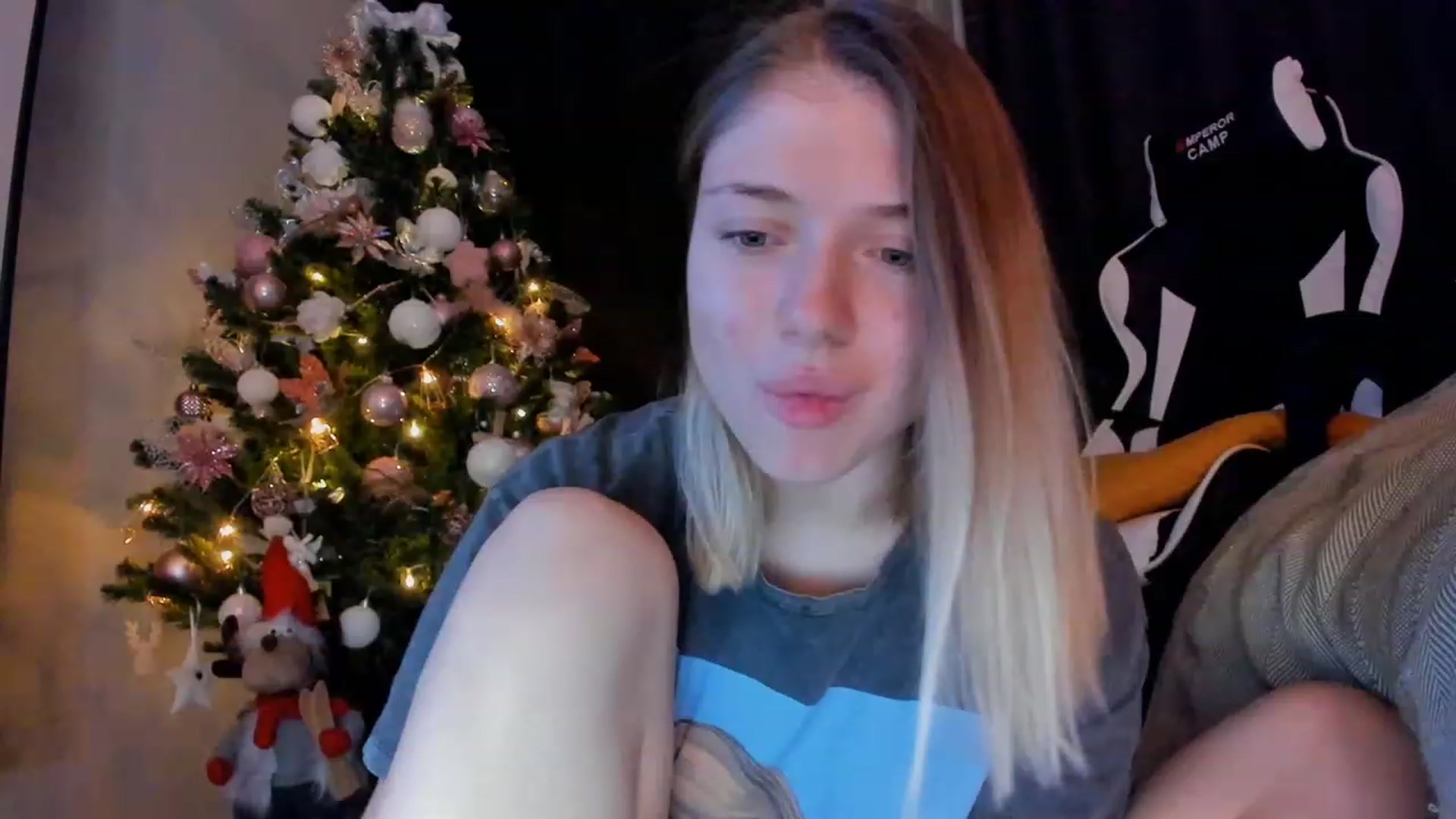 Gallery image thumbnail from Make_my_Luck's myfreecams stream on, 12/06/2022, 20:01 image 15 of 20