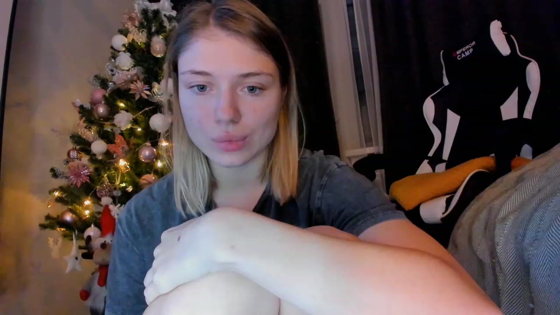 Gallery image thumbnail from Make_my_Luck's myfreecams stream on, 12/06/2022, 20:01 image 12 of 20