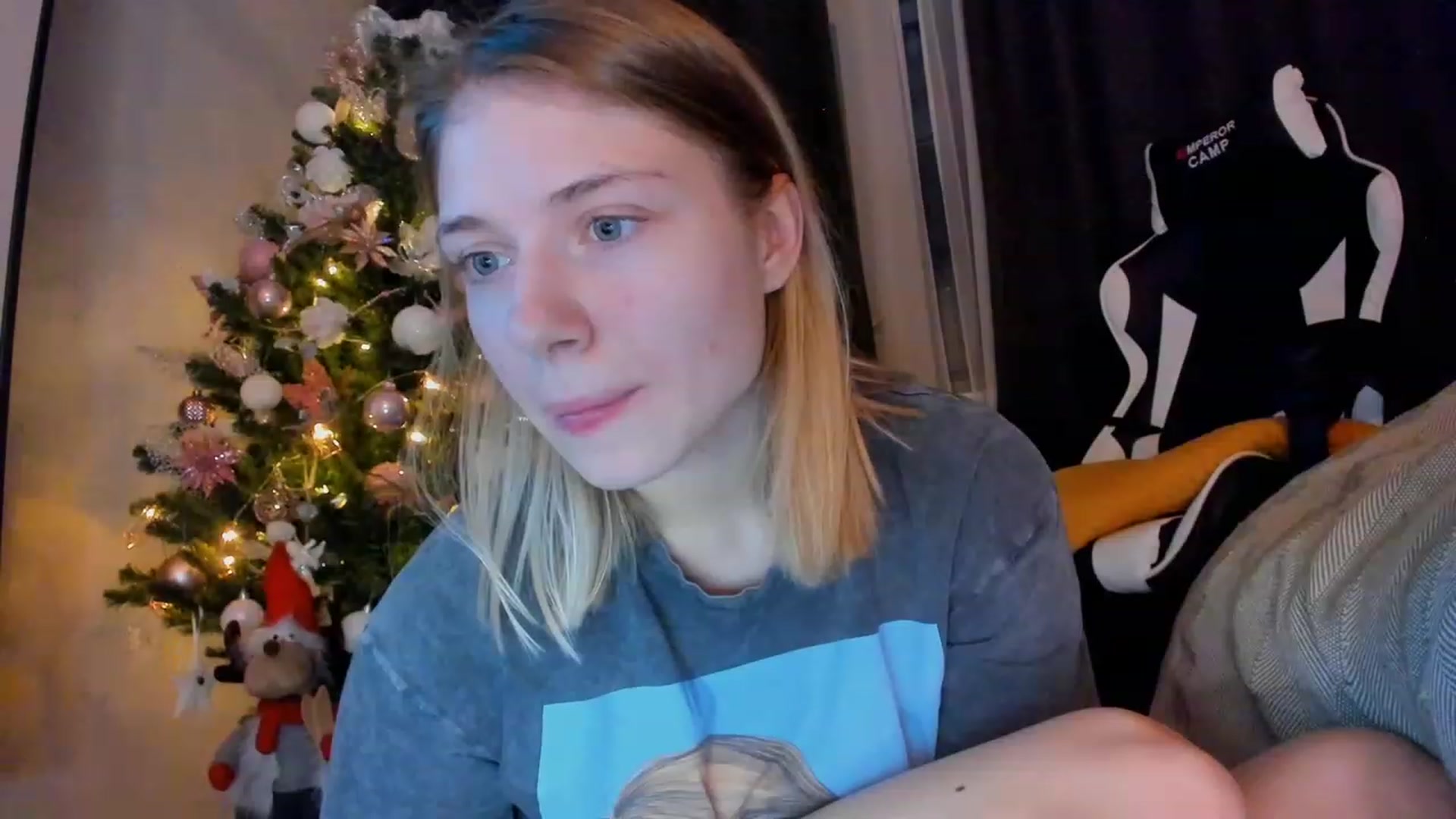 Gallery image thumbnail from Make_my_Luck's myfreecams stream on, 12/06/2022, 20:01 image 10 of 20