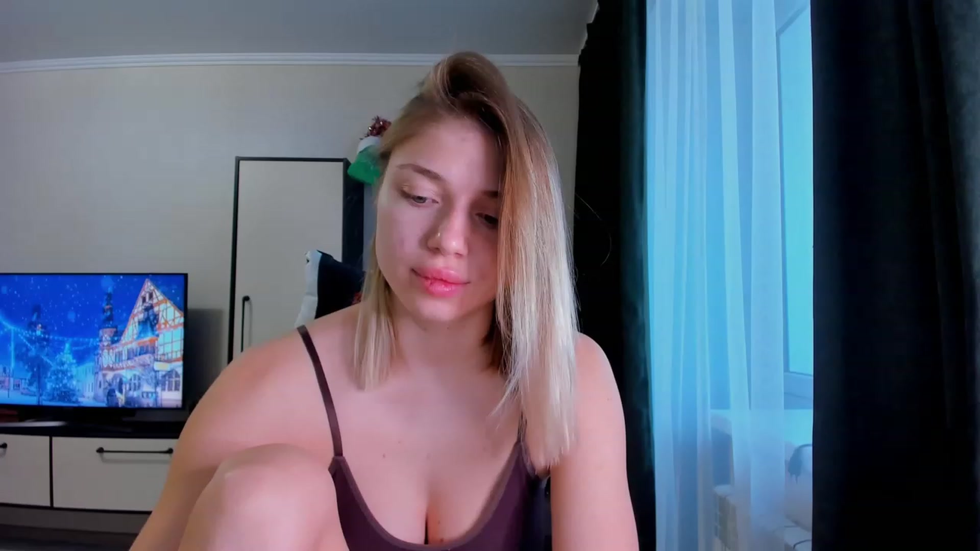 Gallery image thumbnail from Make_my_Luck's myfreecams stream on, 12/09/2022, 09:13 image 3 of 20