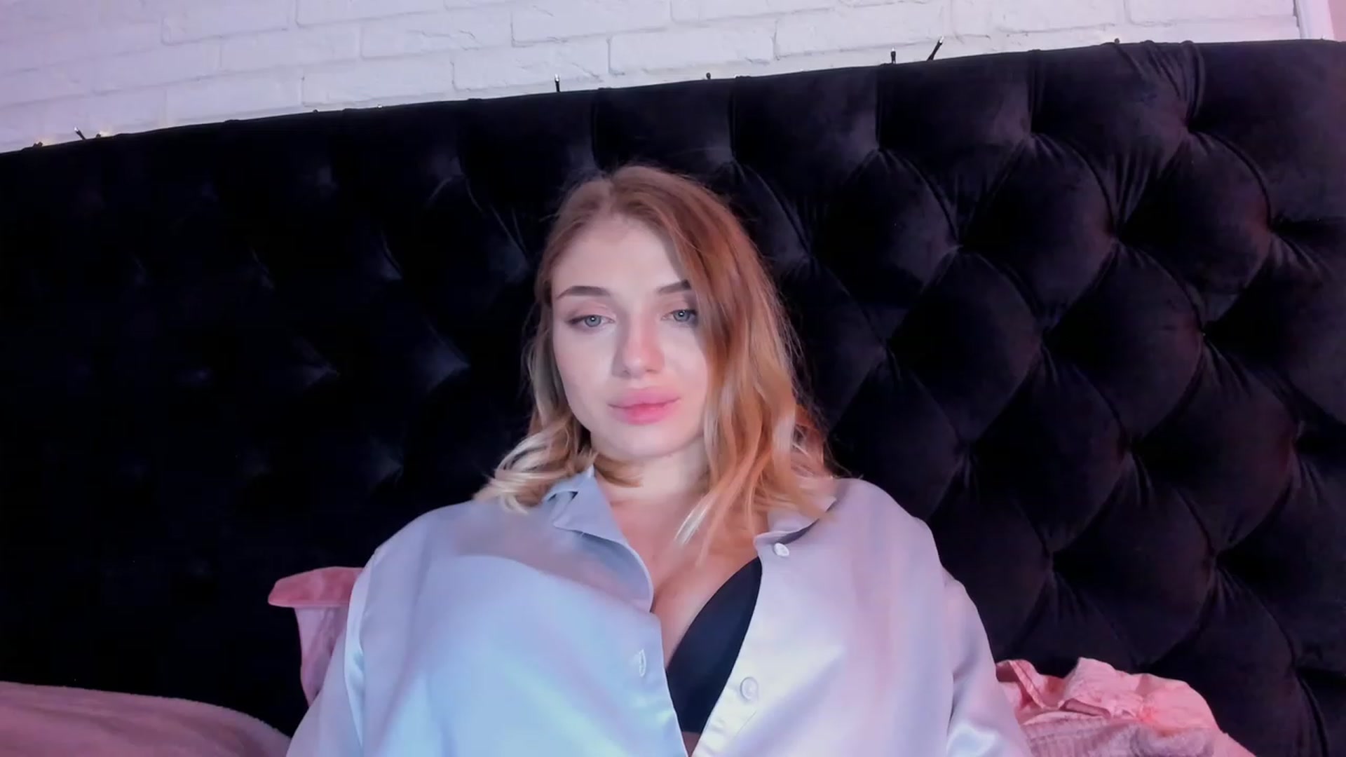 Gallery image thumbnail from Make_my_Luck's myfreecams stream on, 12/10/2022, 22:05 image 5 of 20