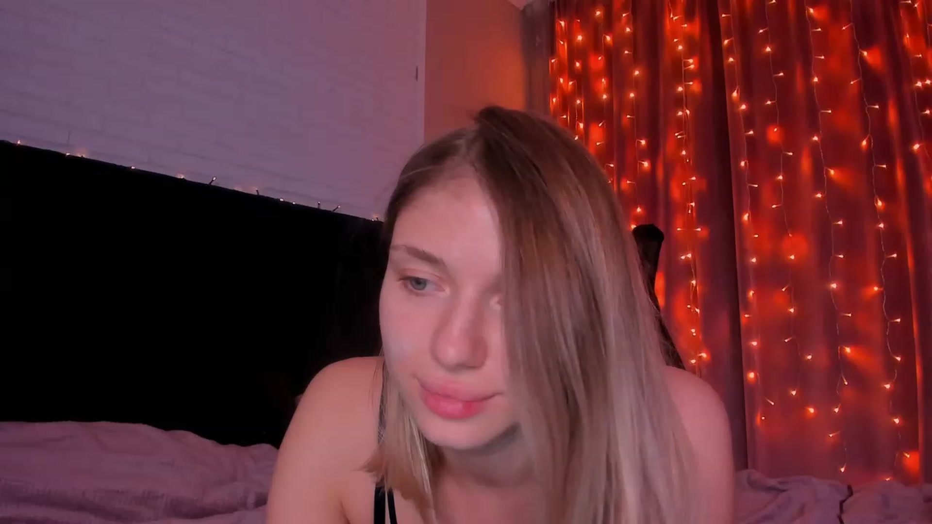 Gallery image thumbnail from Make_my_Luck's myfreecams stream on, 12/12/2022, 23:39 image 15 of 20