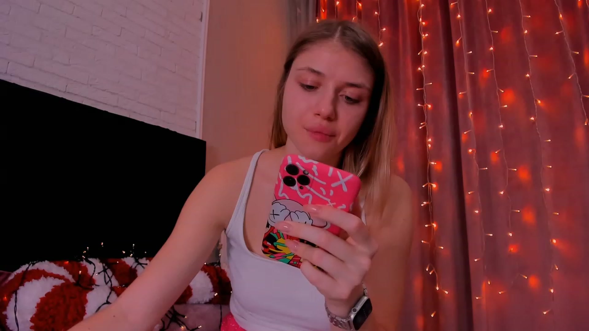 Gallery image thumbnail from Make_my_Luck's myfreecams stream on, 12/20/2022, 19:19 image 19 of 20