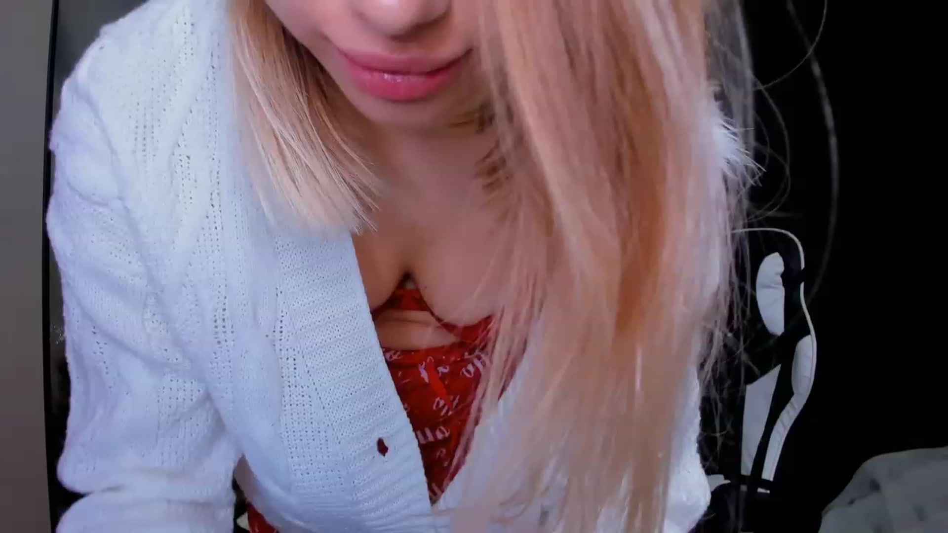 Gallery image thumbnail from Make_my_Luck's myfreecams stream on, 12/25/2022, 18:39 image 1 of 20
