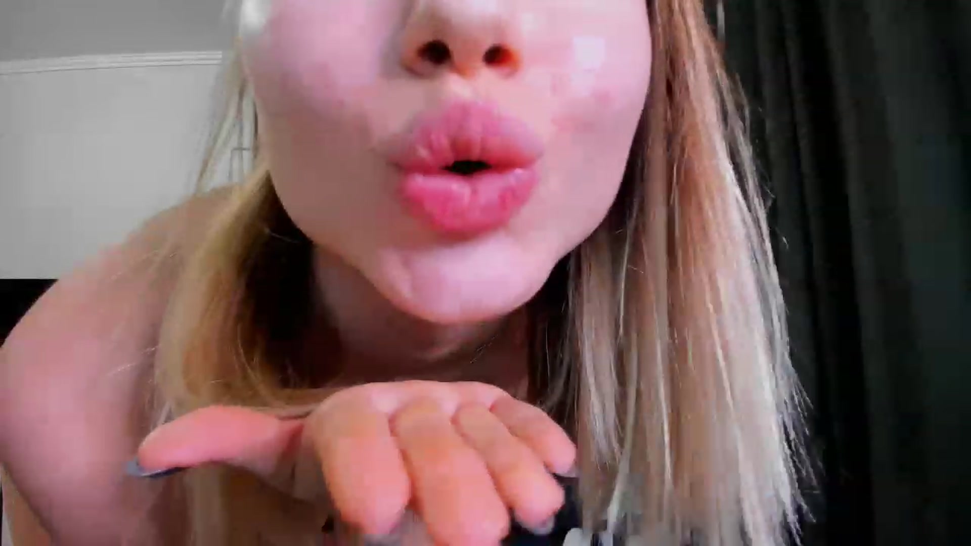 Gallery image thumbnail from Make_my_Luck's myfreecams stream on, 12/28/2022, 08:45 image 18 of 20