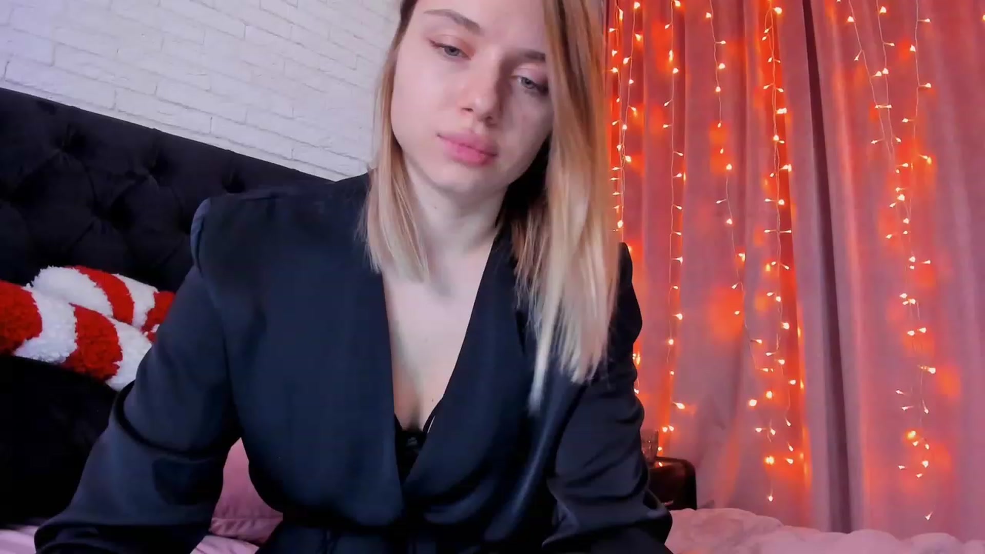 Gallery image thumbnail from Make_my_Luck's myfreecams stream on, 01/15/2023, 18:55 image 5 of 20