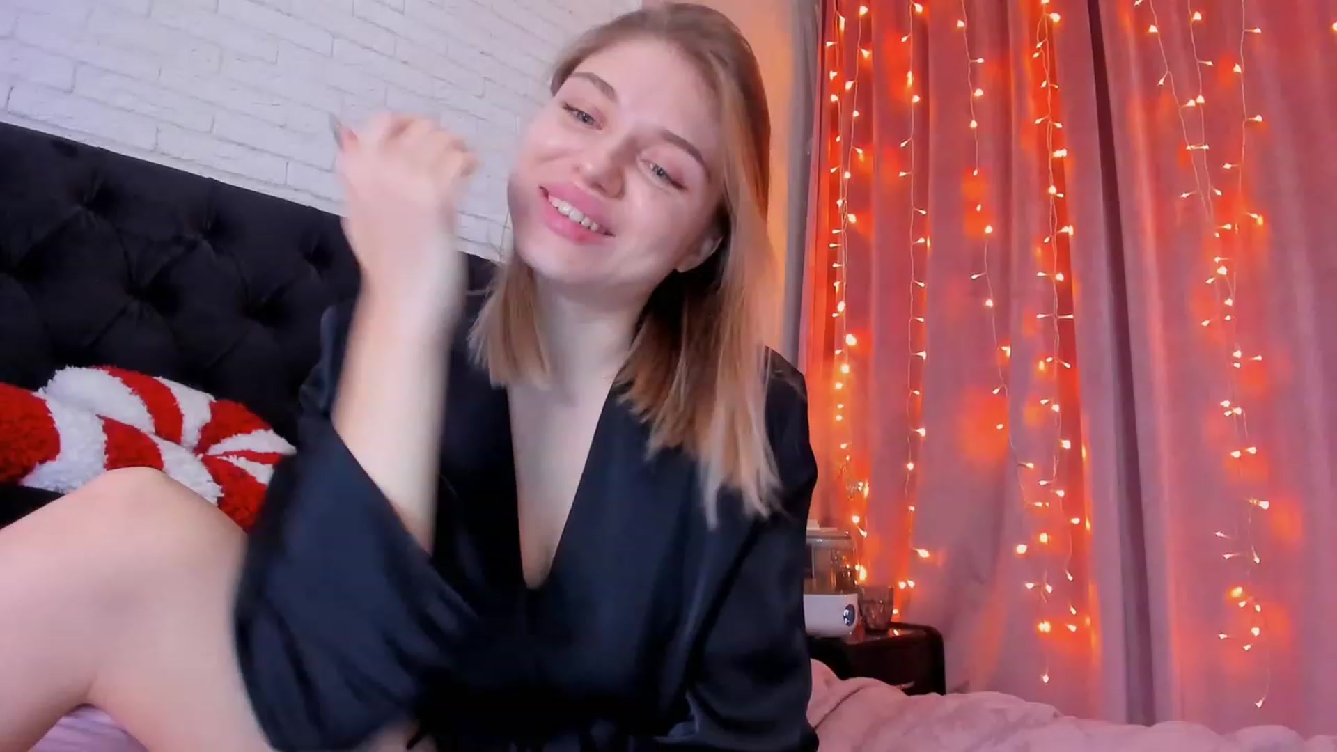 Gallery image thumbnail from Make_my_Luck's myfreecams stream on, 01/15/2023, 18:55 image 9 of 20