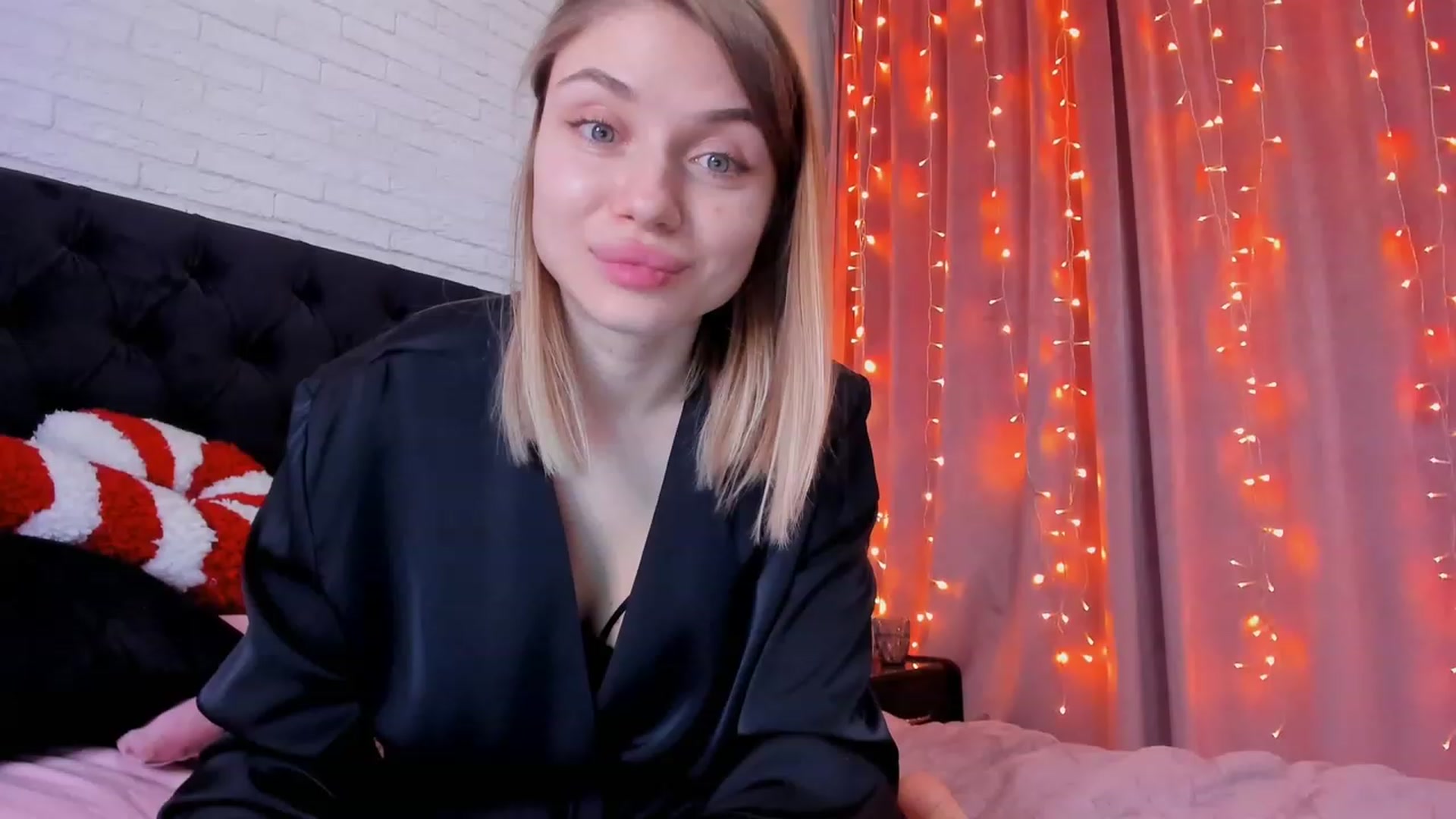 Gallery image thumbnail from Make_my_Luck's myfreecams stream on, 01/15/2023, 18:55 image 2 of 20