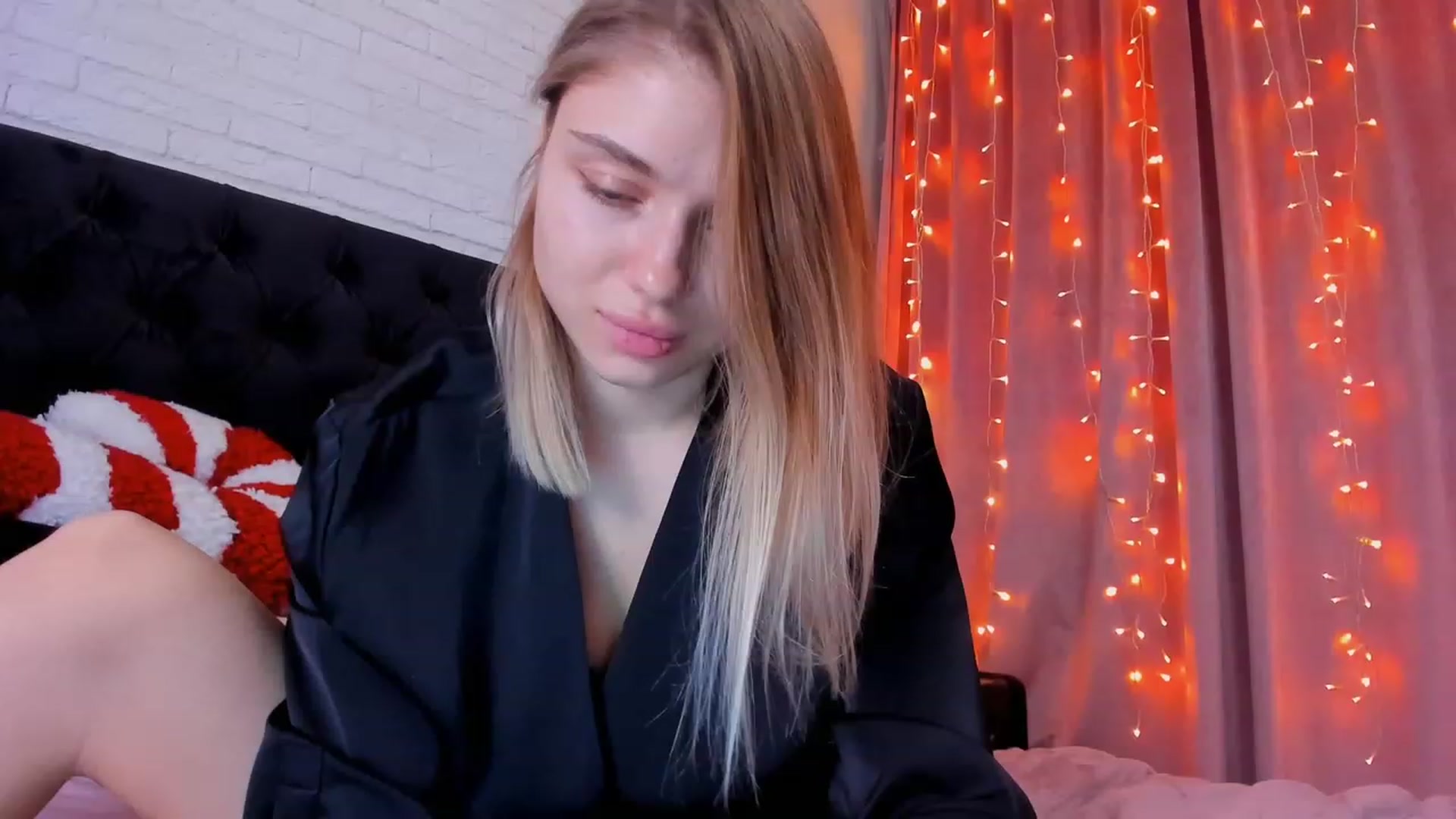 Gallery image thumbnail from Make_my_Luck's myfreecams stream on, 01/15/2023, 18:55 image 19 of 20