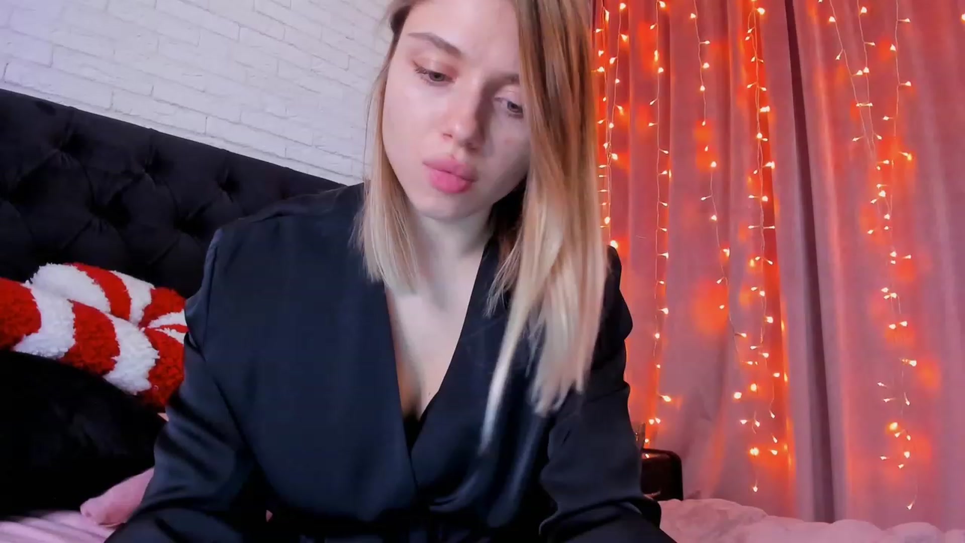 Gallery image thumbnail from Make_my_Luck's myfreecams stream on, 01/15/2023, 18:55 image 3 of 20