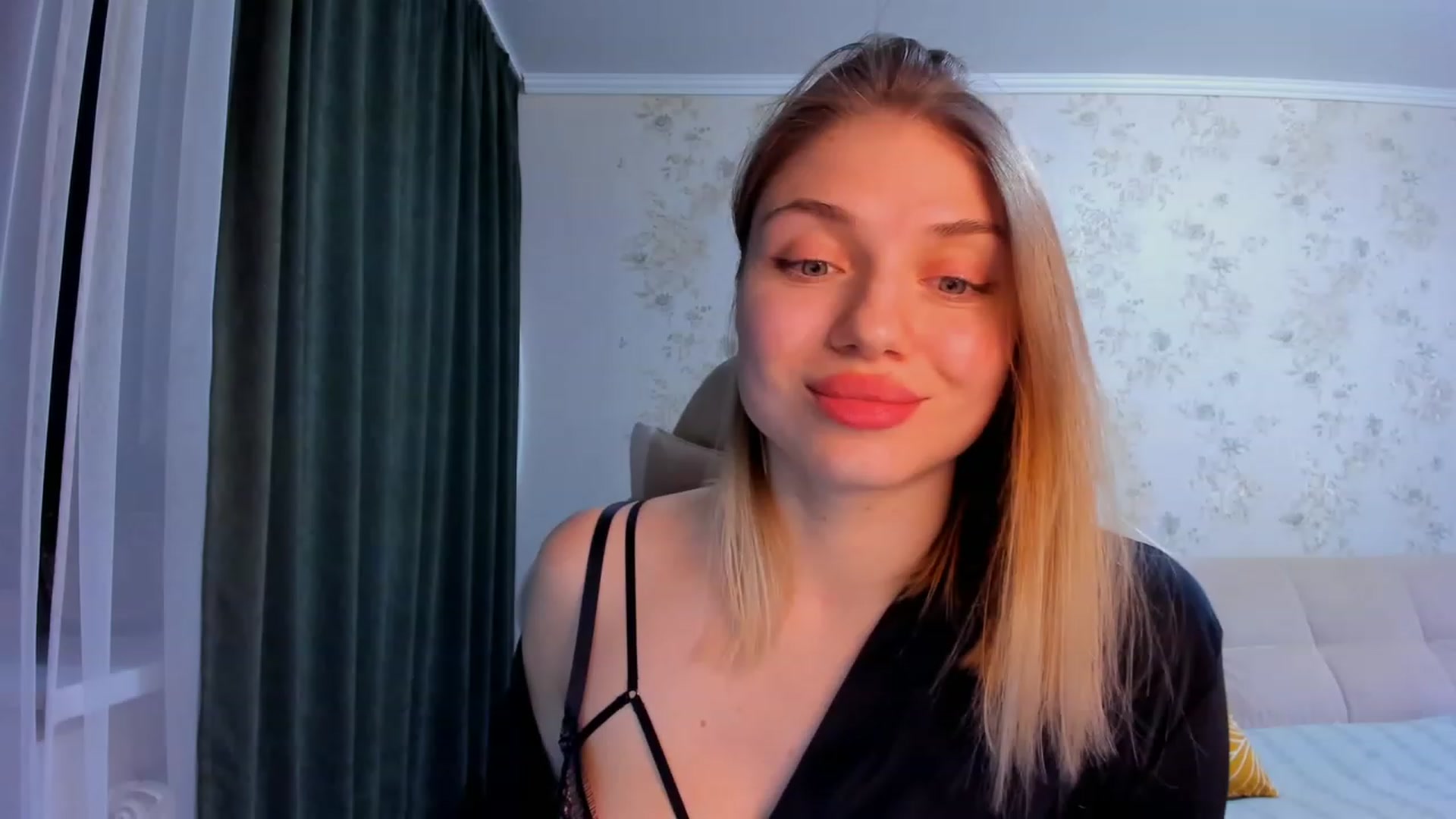 Gallery image thumbnail from Make_my_Luck's myfreecams stream on, 01/25/2023, 20:53 image 2 of 20