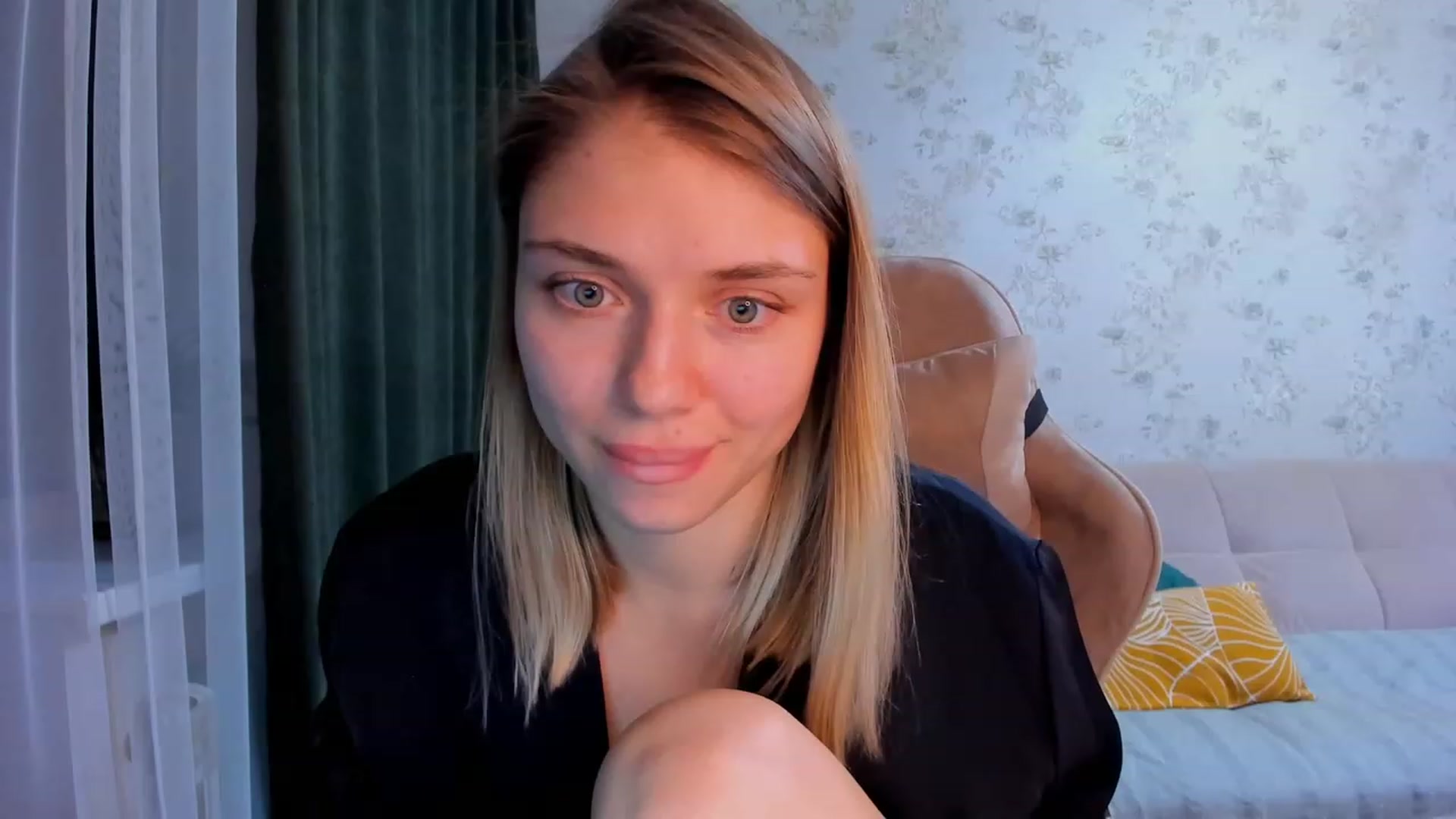 Gallery image thumbnail from Make_my_Luck's myfreecams stream on, 01/25/2023, 21:00 image 1 of 20