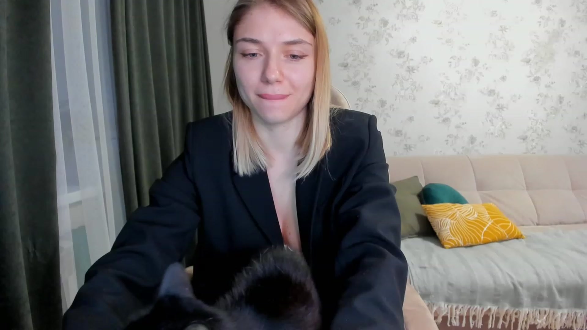 Gallery image thumbnail from Make_my_Luck's myfreecams stream on, 01/26/2023, 19:44 image 17 of 20
