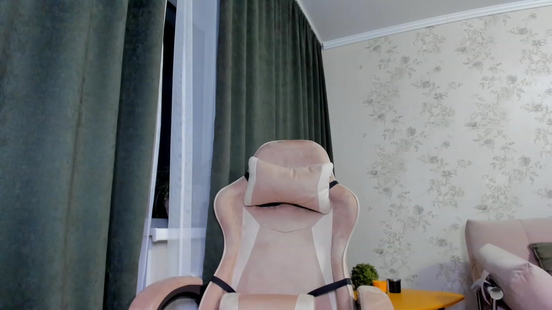 Gallery image thumbnail from Make_my_Luck's myfreecams stream on, 01/28/2023, 20:08 image 20 of 20