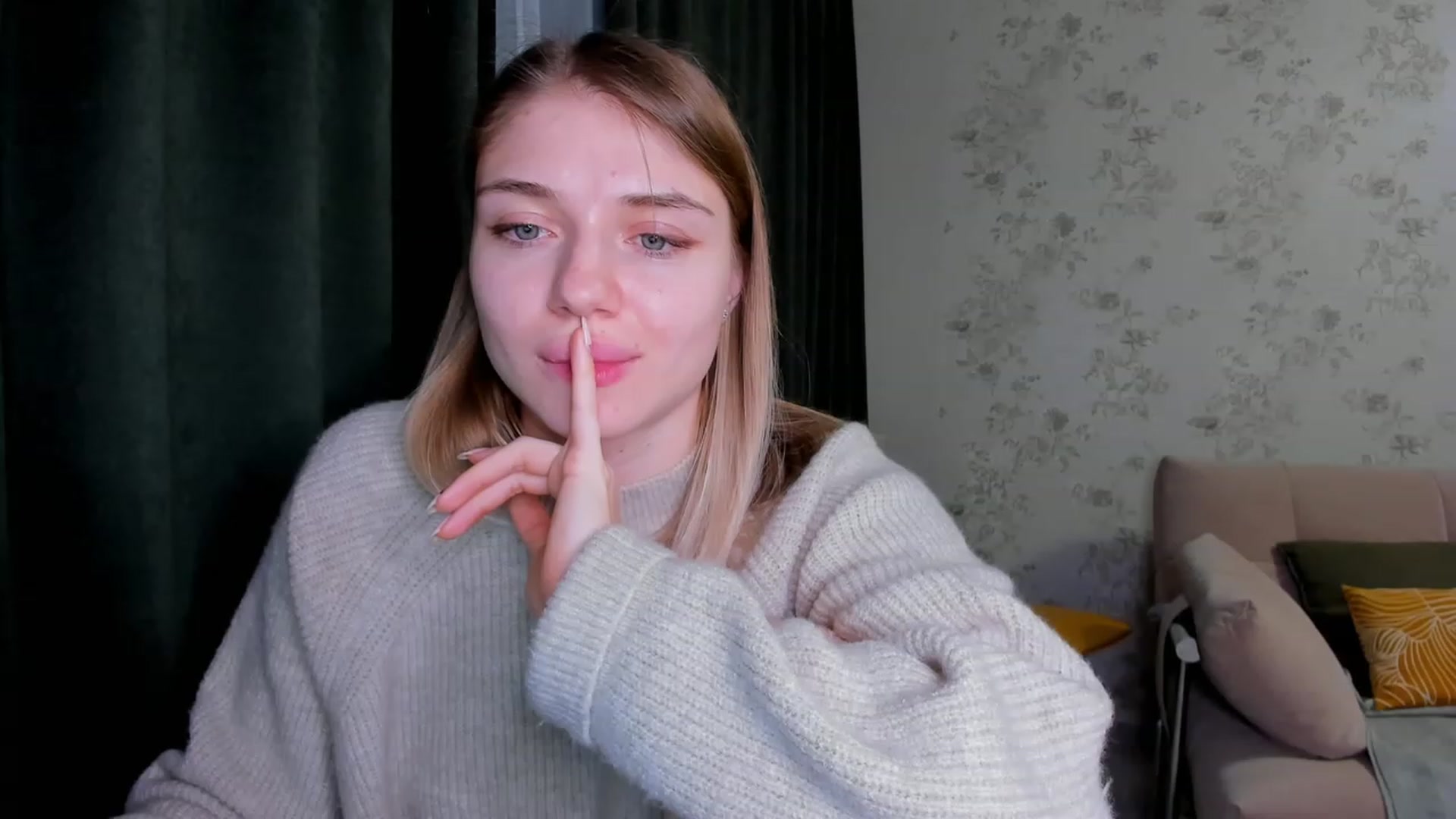 Gallery image thumbnail from Make_my_Luck's myfreecams stream on, 01/28/2023, 21:14 image 2 of 20