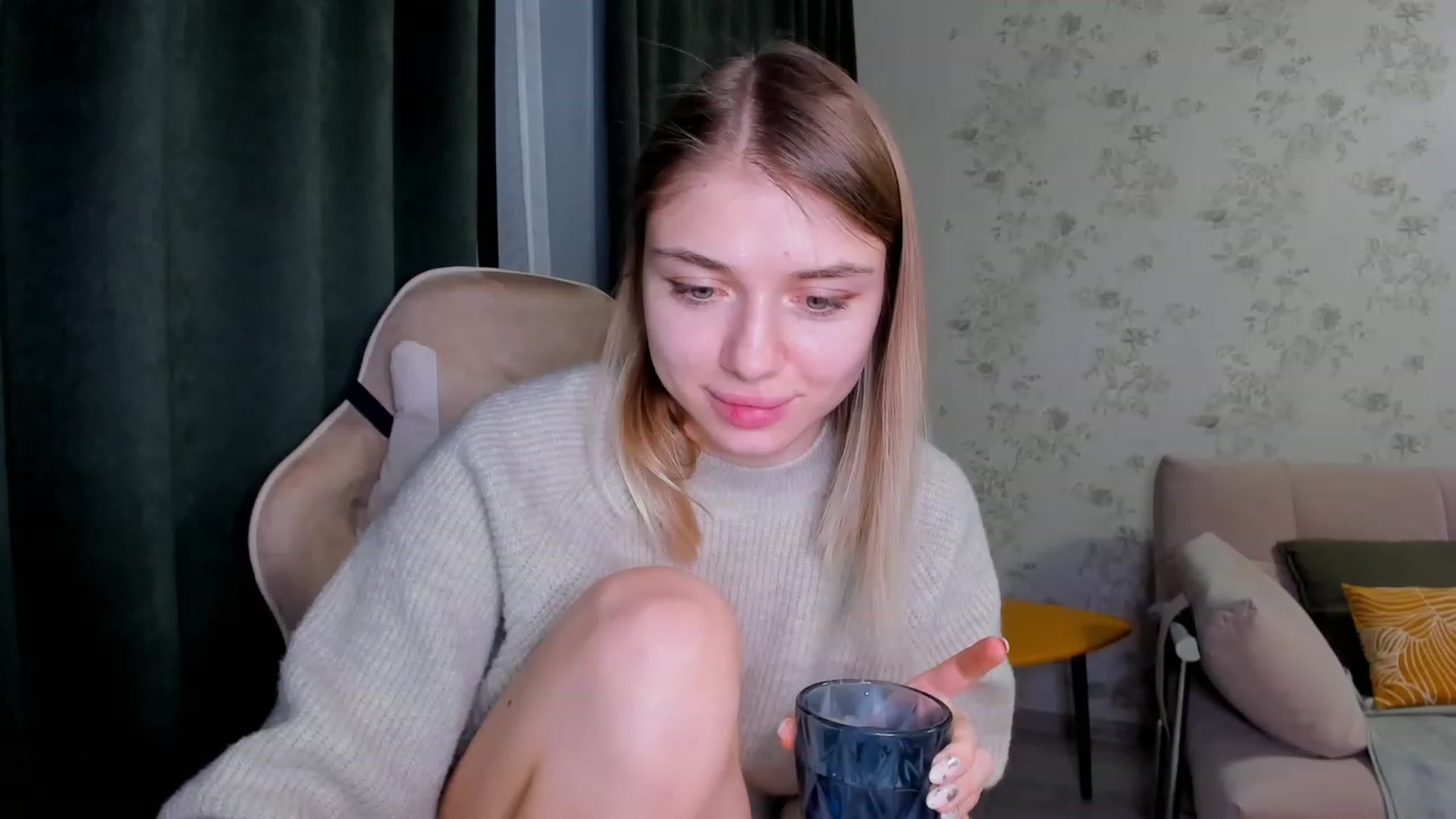 Gallery image thumbnail from Make_my_Luck's myfreecams stream on, 01/28/2023, 21:14 image 14 of 20